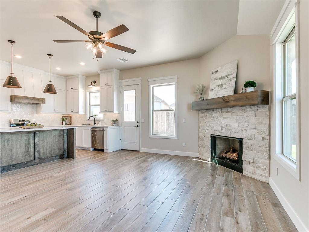 NEW construction, Quality build, Custom trim work, Cul-de-Sac/Corner lot- ALL for UNDER $320,000!!! You're going to love this DP Gamble custom home that offers 4 bedrooms, 3 FULL bathrooms, a large dedicated laundry space and so much more! 2 car garage does have an extra built-in storage space at the back.  Come see for yourself!!