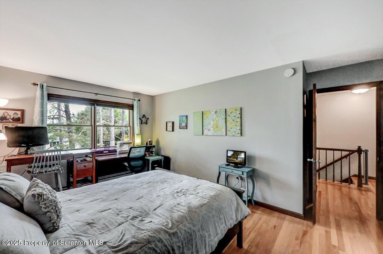 1001 Woodland Way