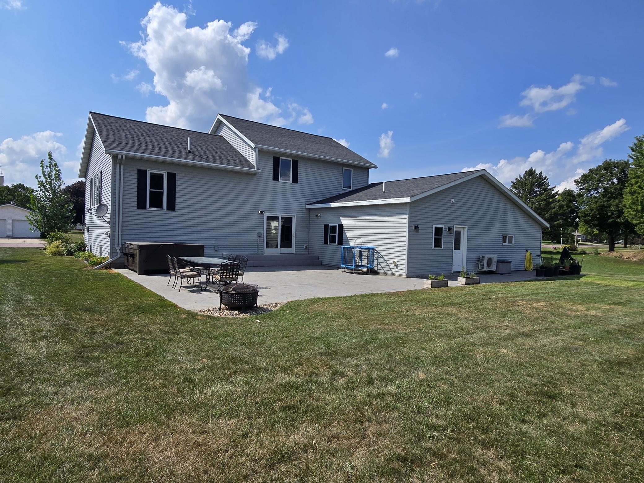 102 County Road 16 S
