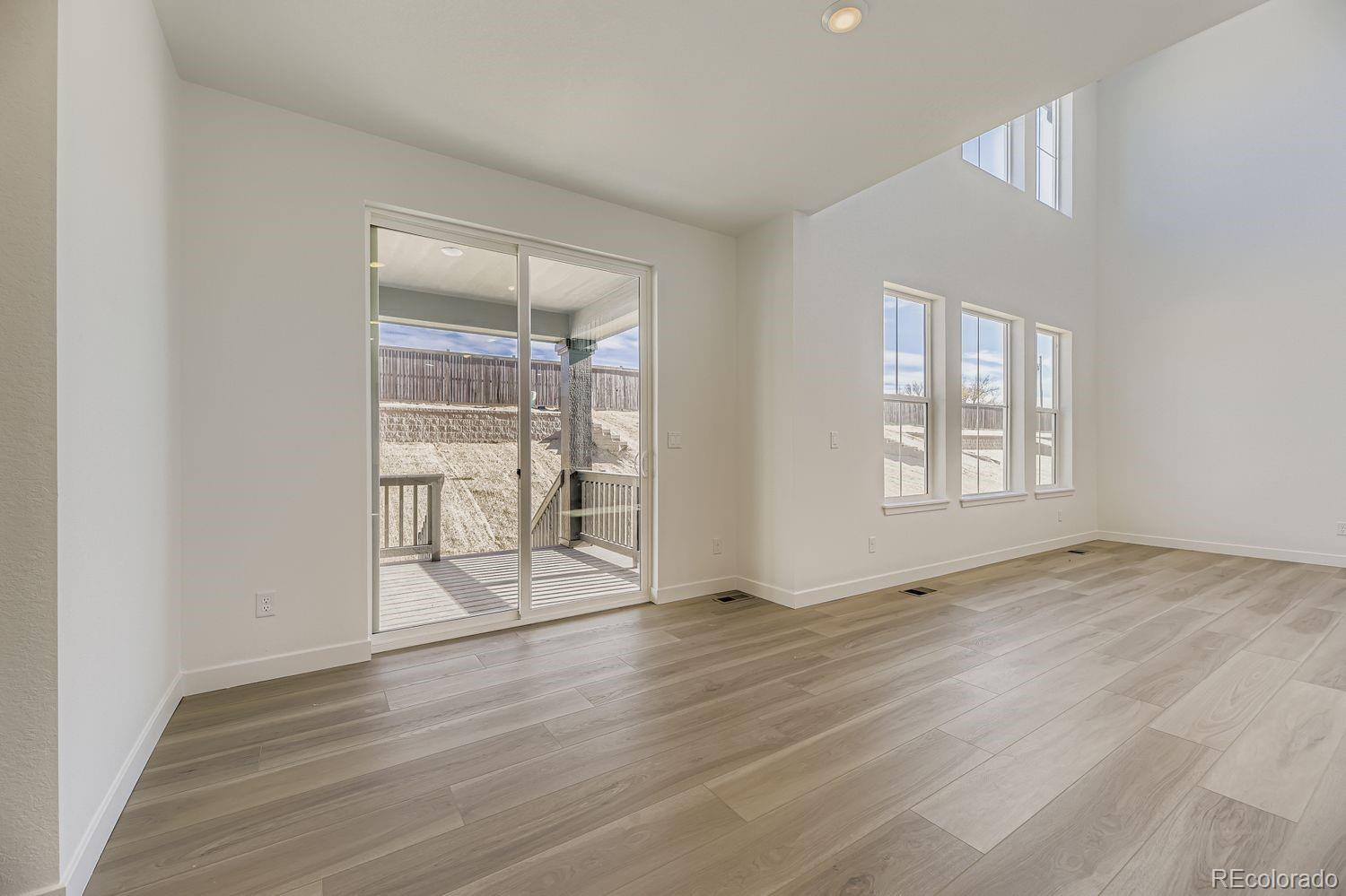 10888 Snowdon Street