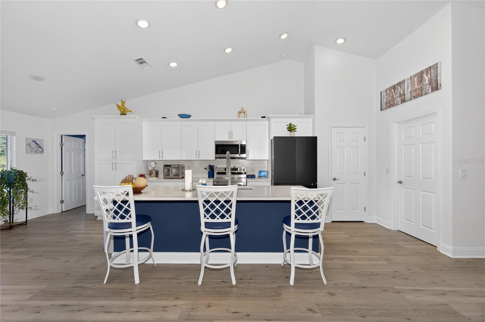4101 Poinciana Drive