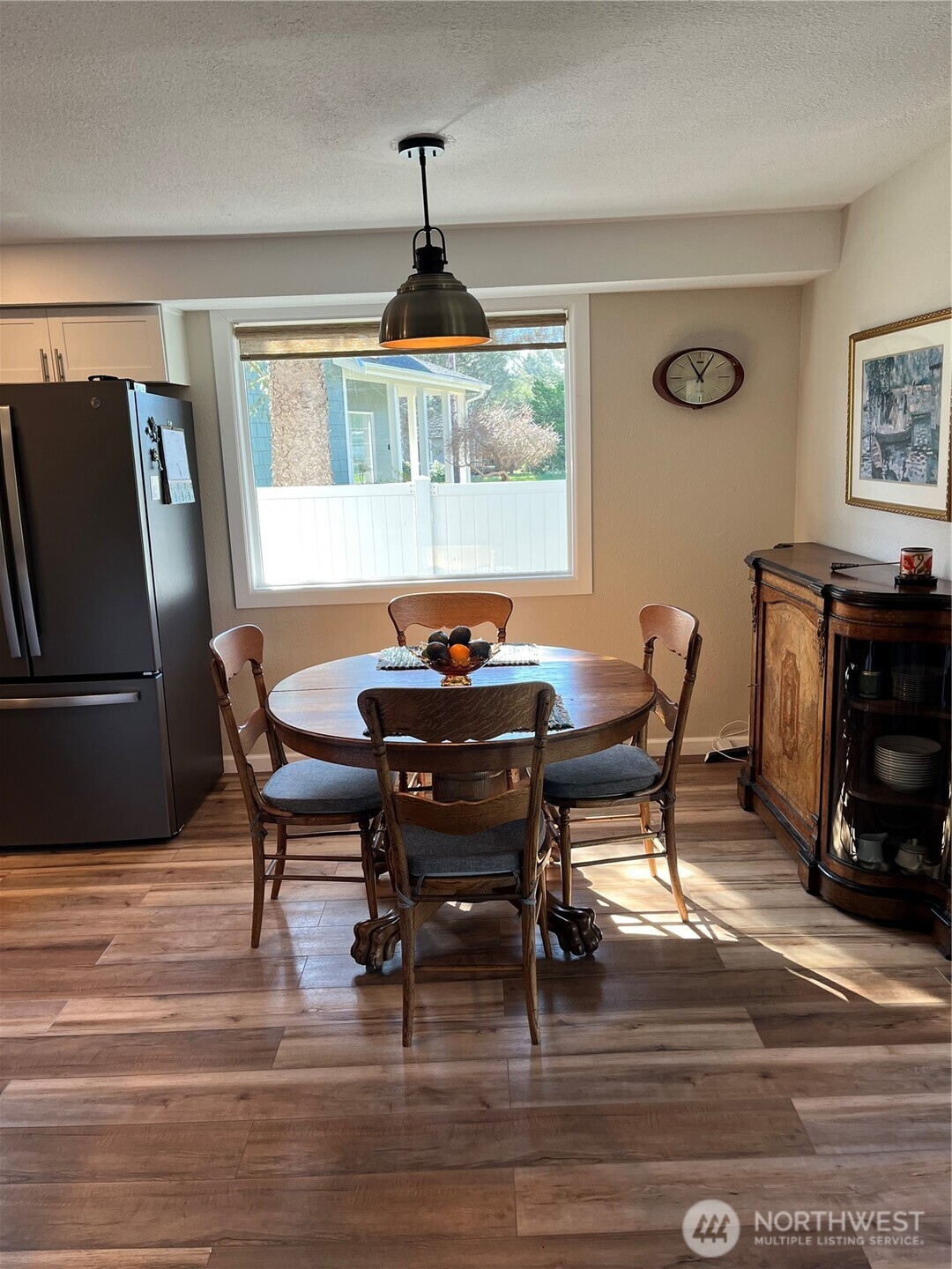 102 N Narwhal Loop NW