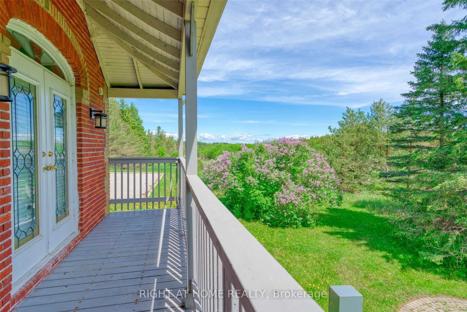 2768 Davis Dr