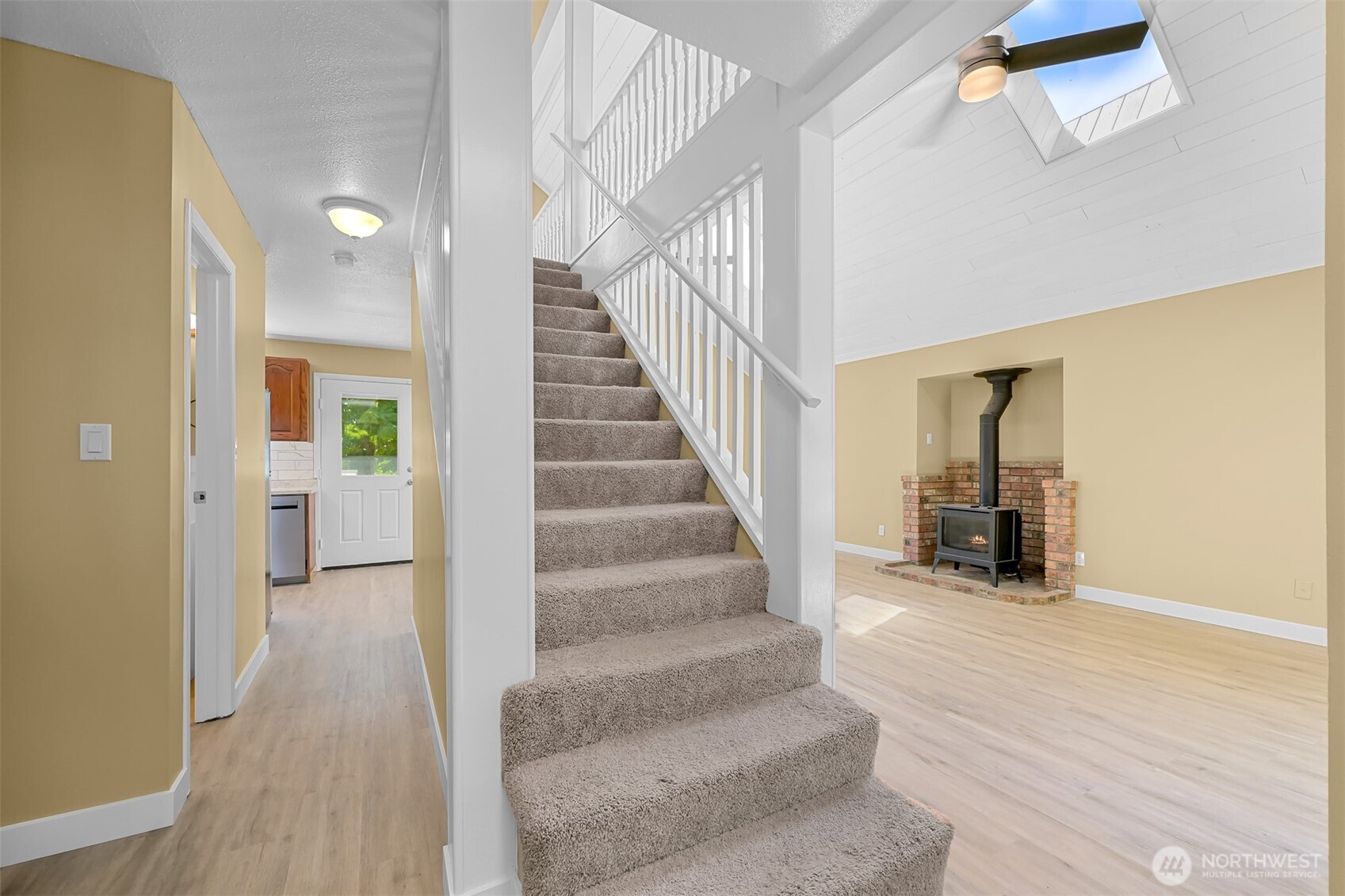 4482 Moresby Way