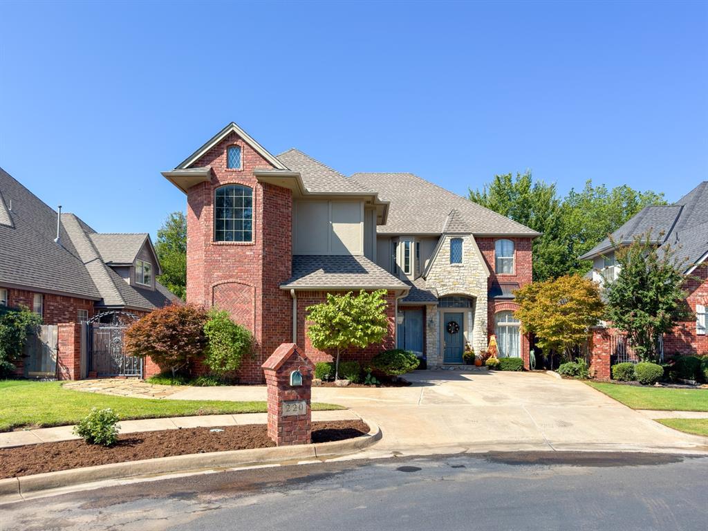 Wonderful location in Norman with easy access to everything—including a quick commute to Oklahoma City. This beautifully updated home offers 5 spacious bedrooms and 3 full bathrooms. One of the bedrooms is currently used as a home office, providing flexibility for your needs.
The property has seen numerous updates over the past few years, including a new roof installed in 2022. The kitchen is a chef’s dream, featuring a professional-grade gas cooktop, double ovens (one oversized, installed 3 years ago), and a built-in wine refrigerator.
Enjoy added privacy and nature views—the city maintains the land and creek to the west of the home.
Reserved items include the lace curtains downstairs, all upstairs curtains, and the hanging rack in the kitchen.
