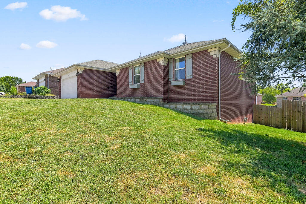 4048 W Falcon Drive