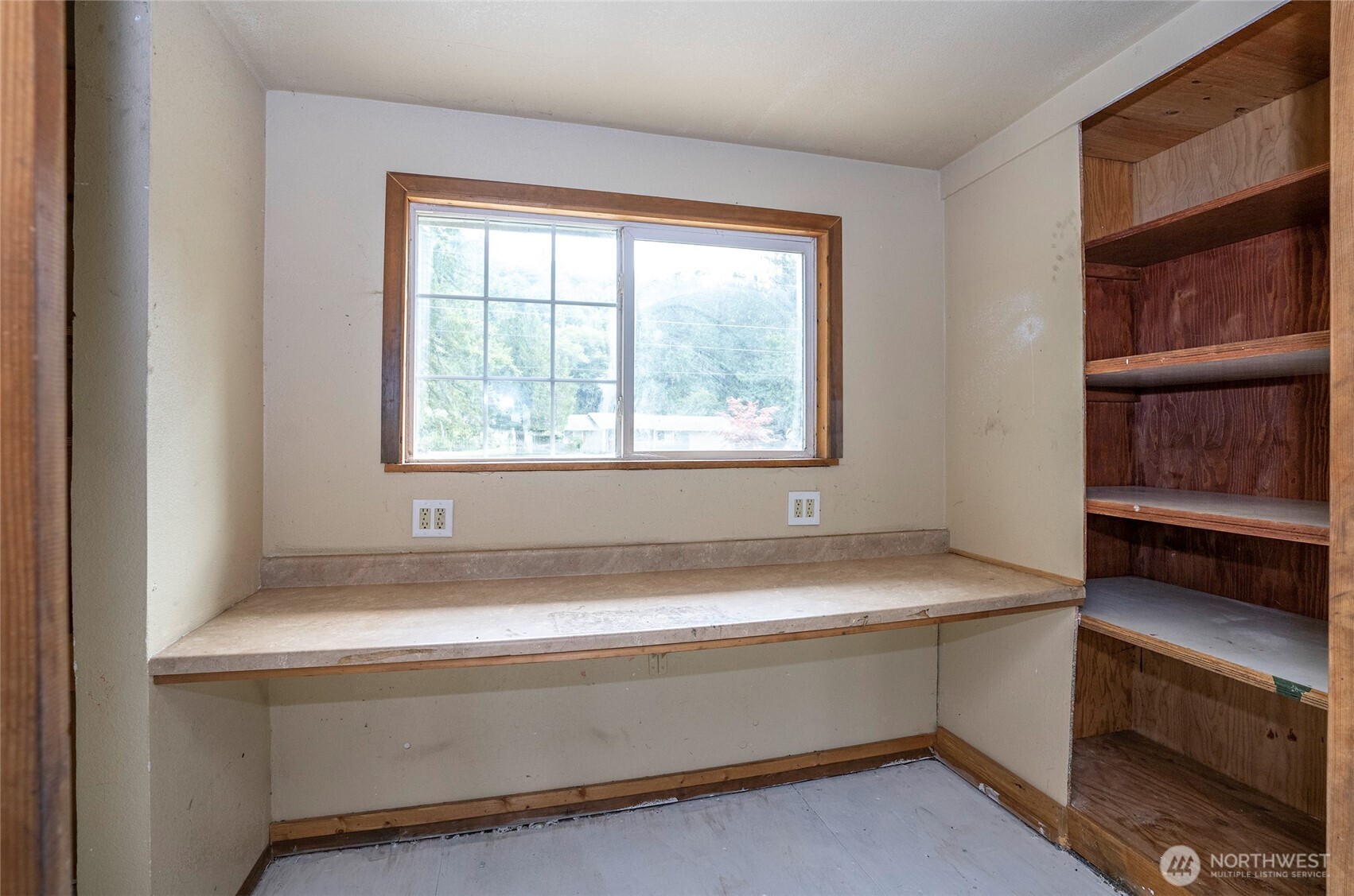 11 E Mox Chehalis Road