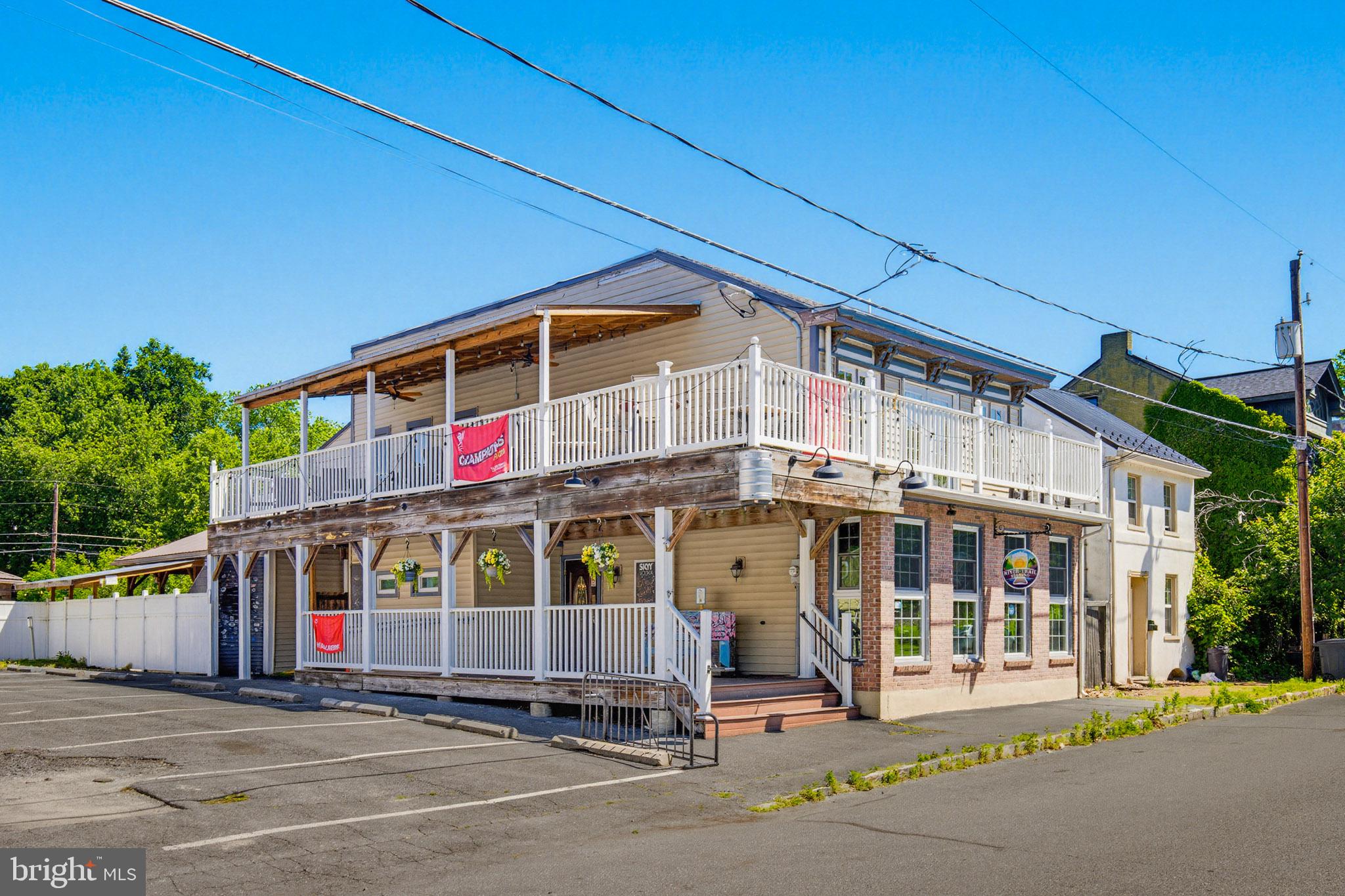 38-40 E Front Street