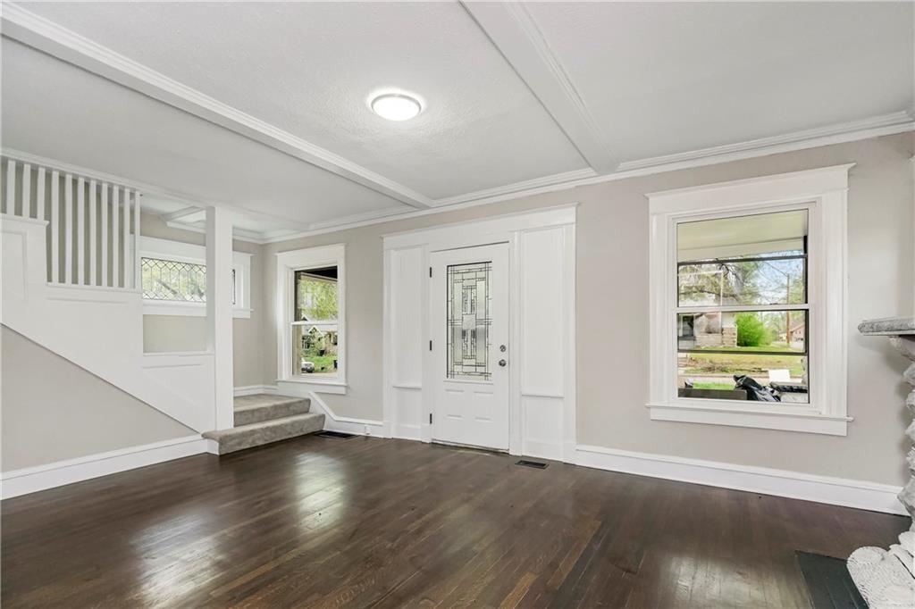 4032 S Benton Avenue