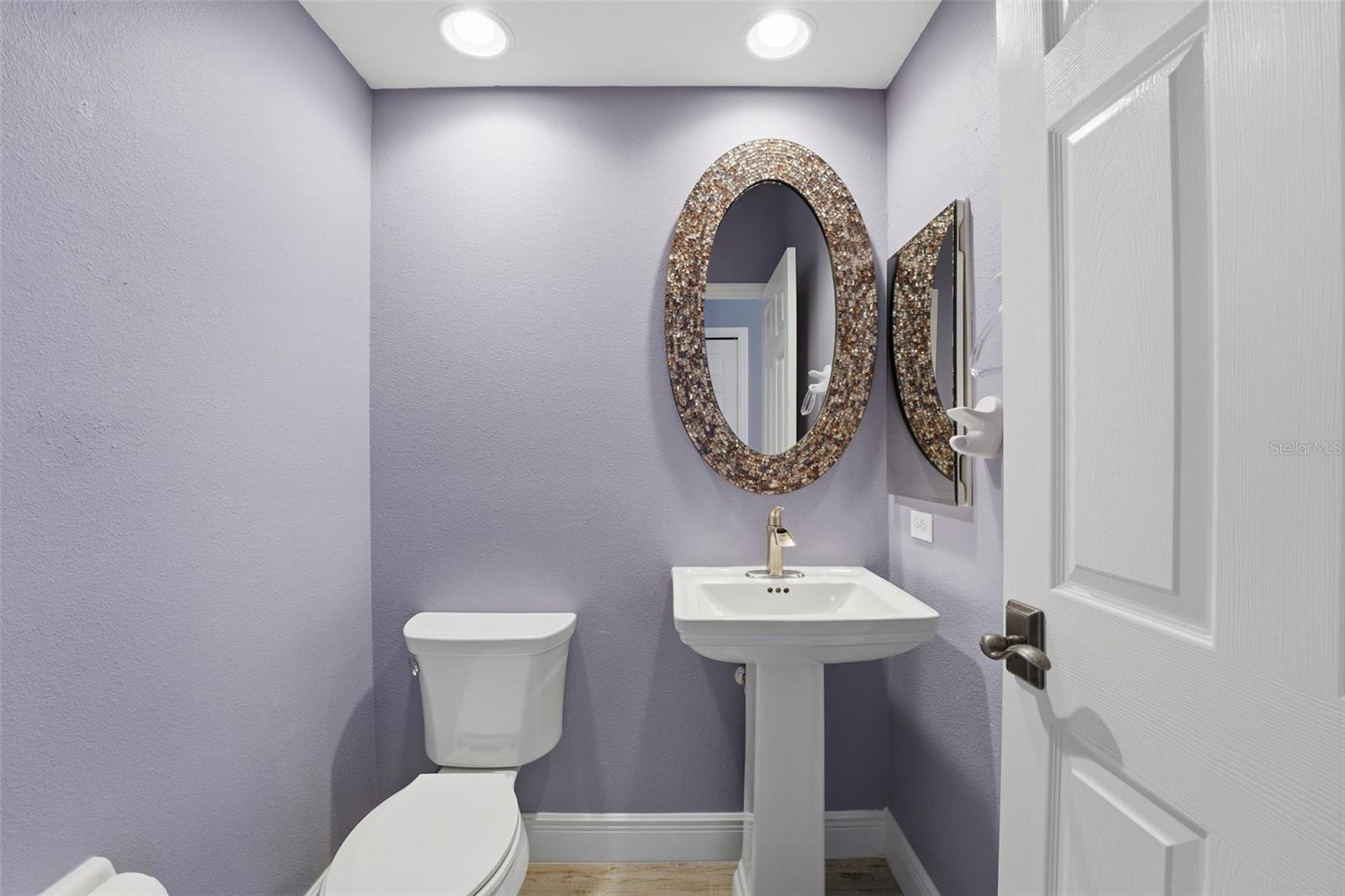 3121 Rivershore Lane