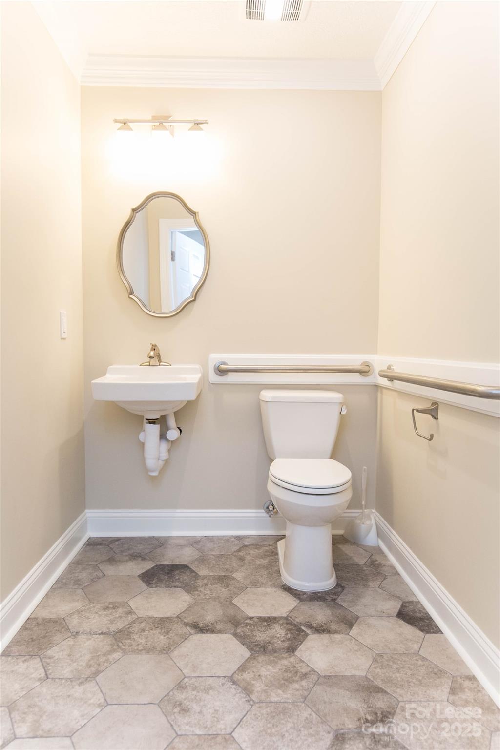 214 Main Avenue Drive