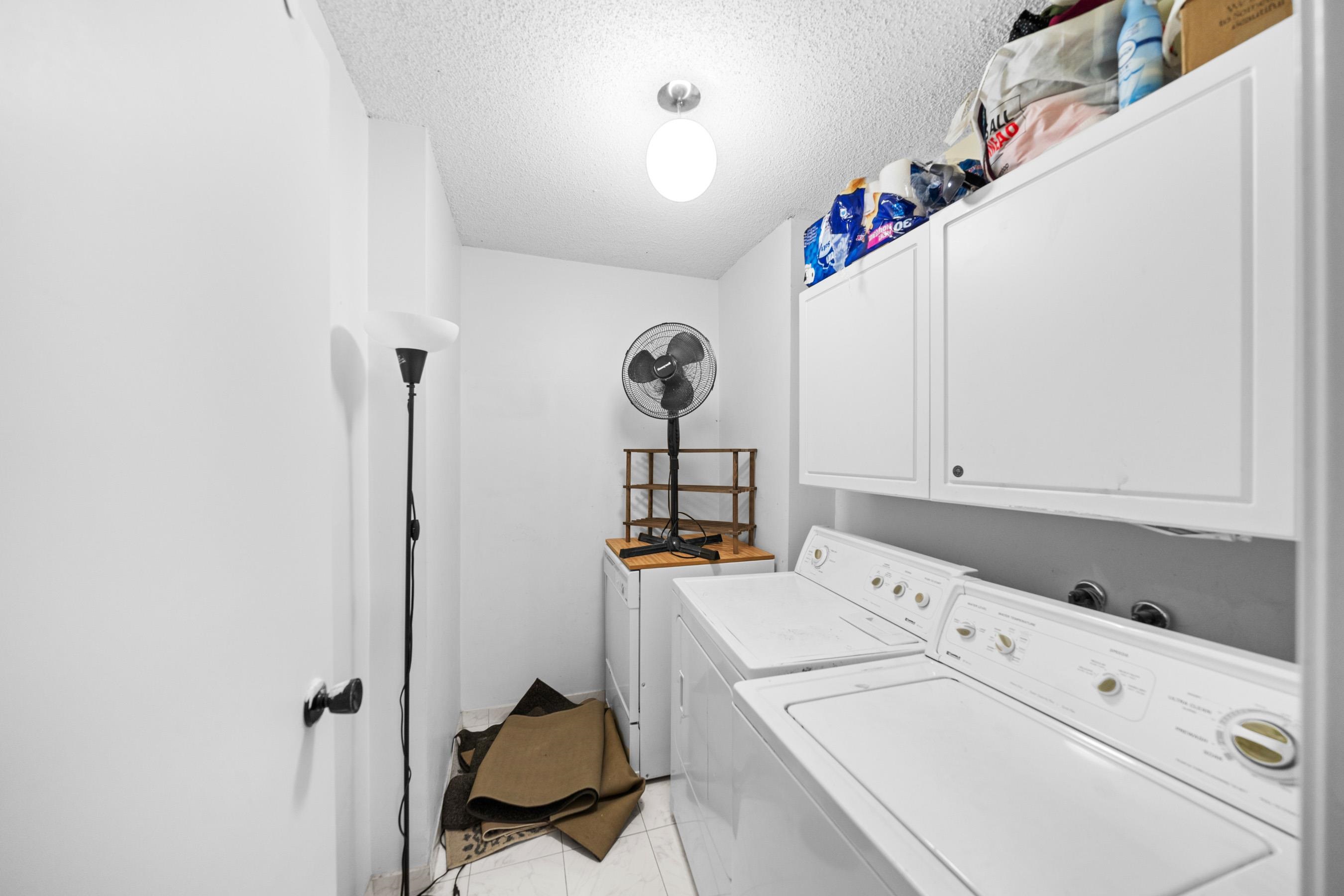 4300 Mayberry Street 1606