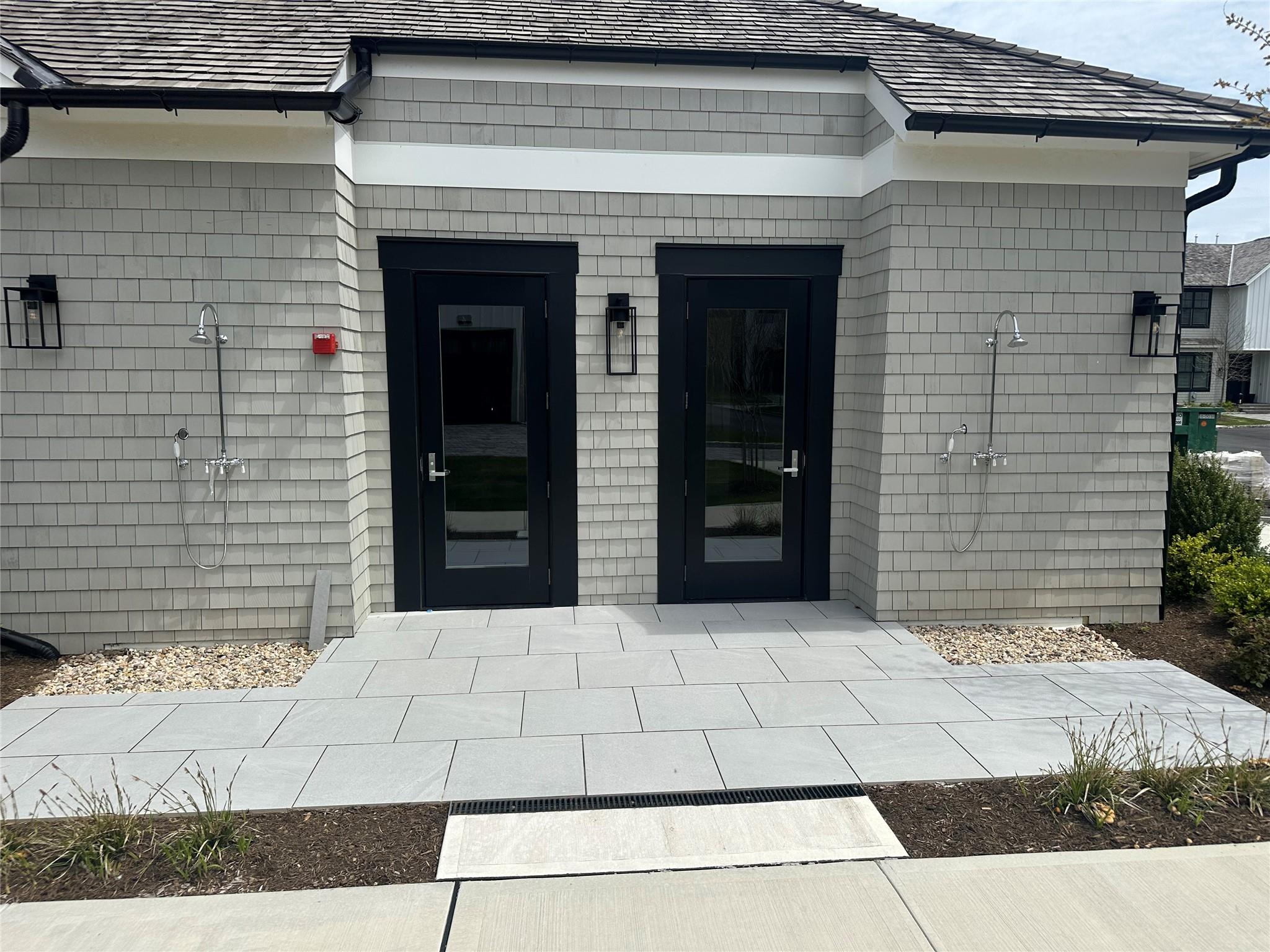 8 Magnolia Drive 2A