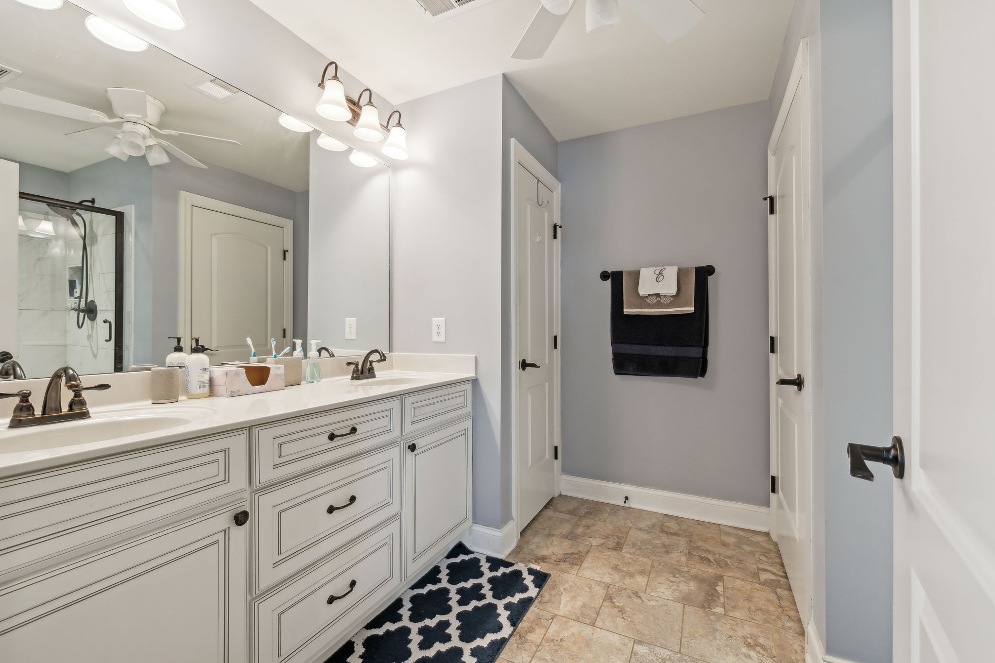 236 Hickory Pointe Dr