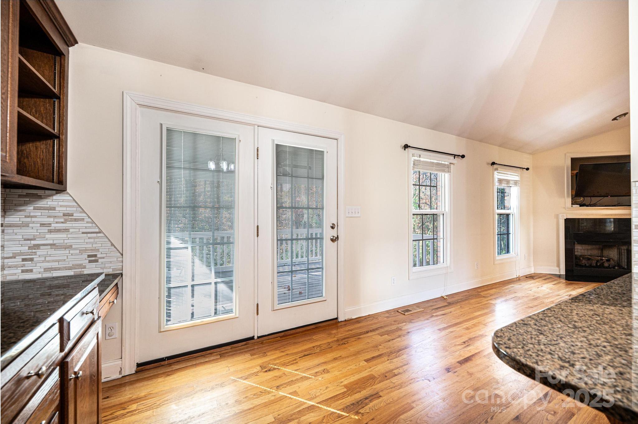 1436 20th Avenue Place NE