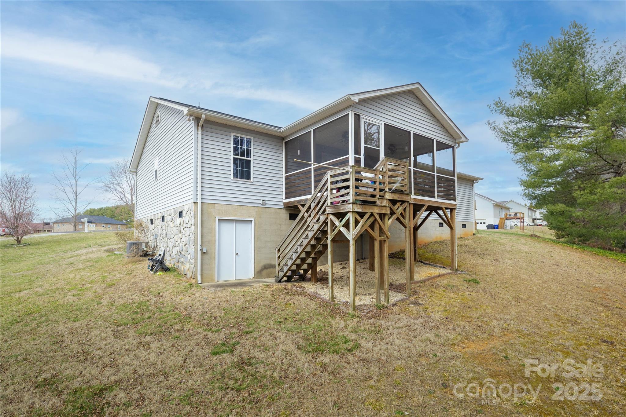 4381 Grover Place