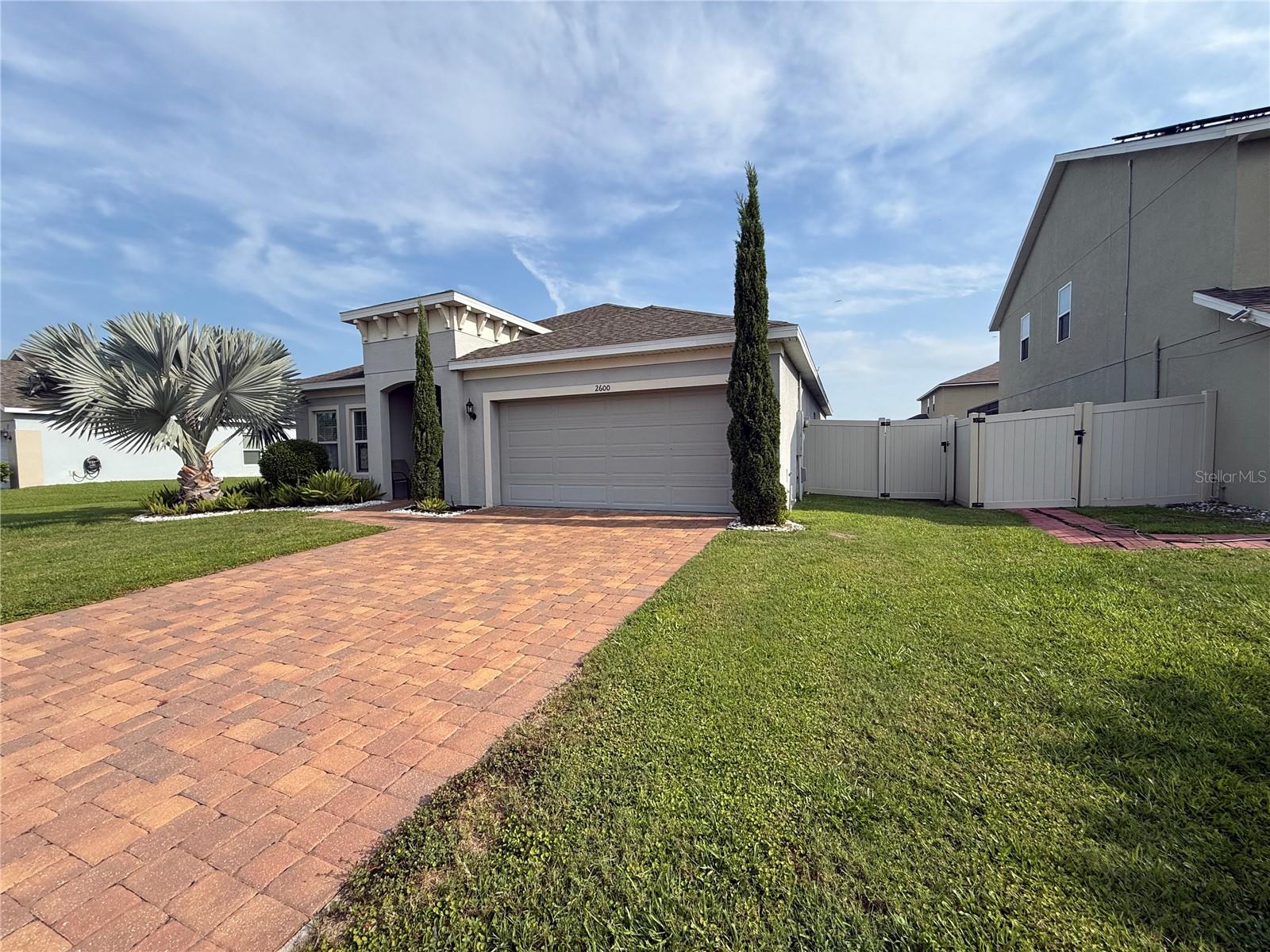 2600 Wadeview Loop