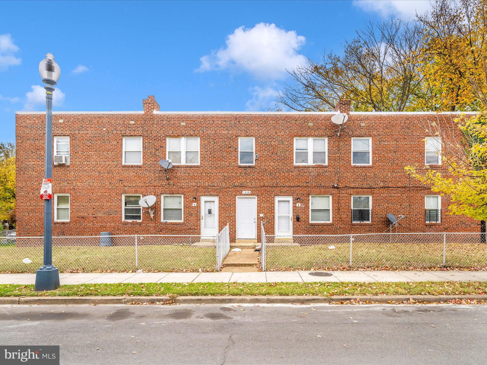 1208 Raum St NE  