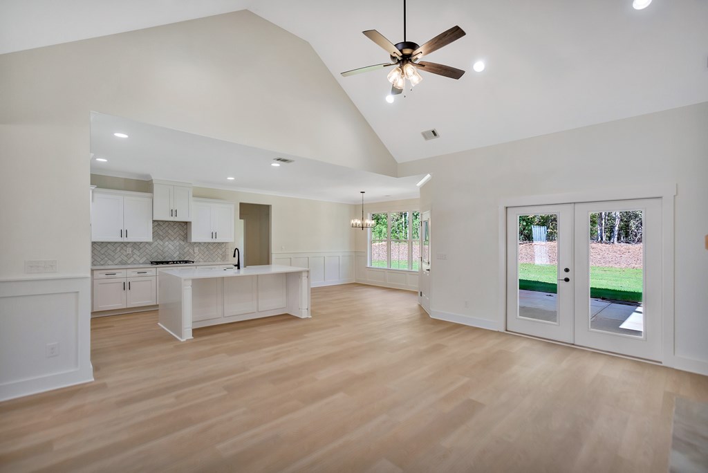 304 Abercrombie Point