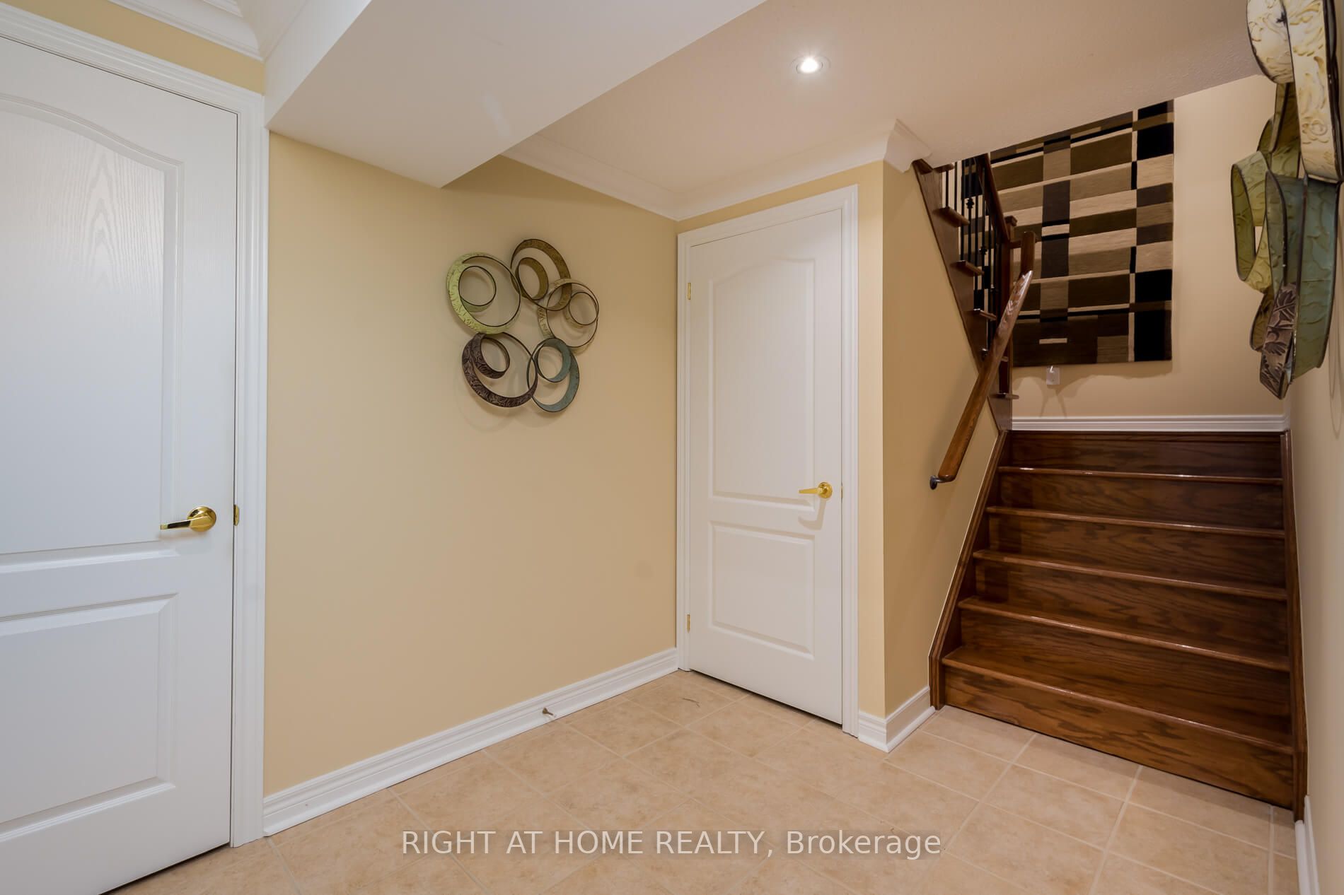 55 Locust Dr
