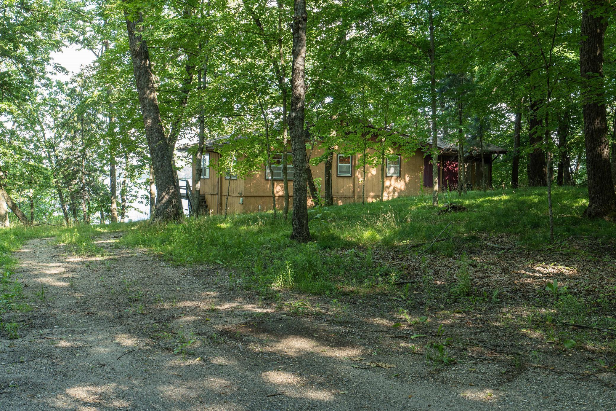 39060 Peninsula Lane