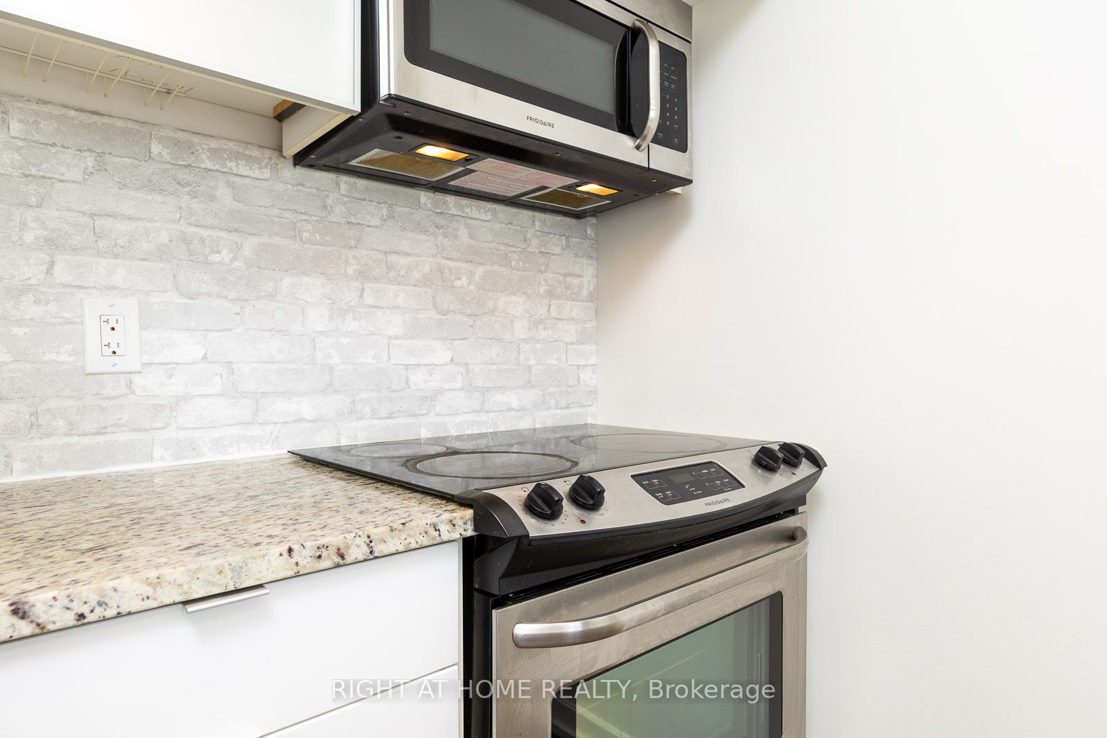 62 Forest Manor Rd 712