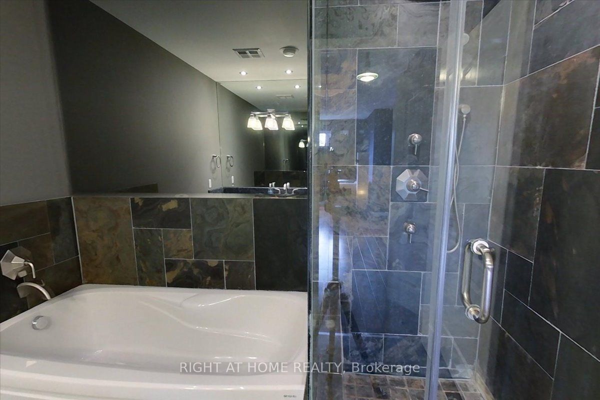 1881 Mcnicoll Ave 558