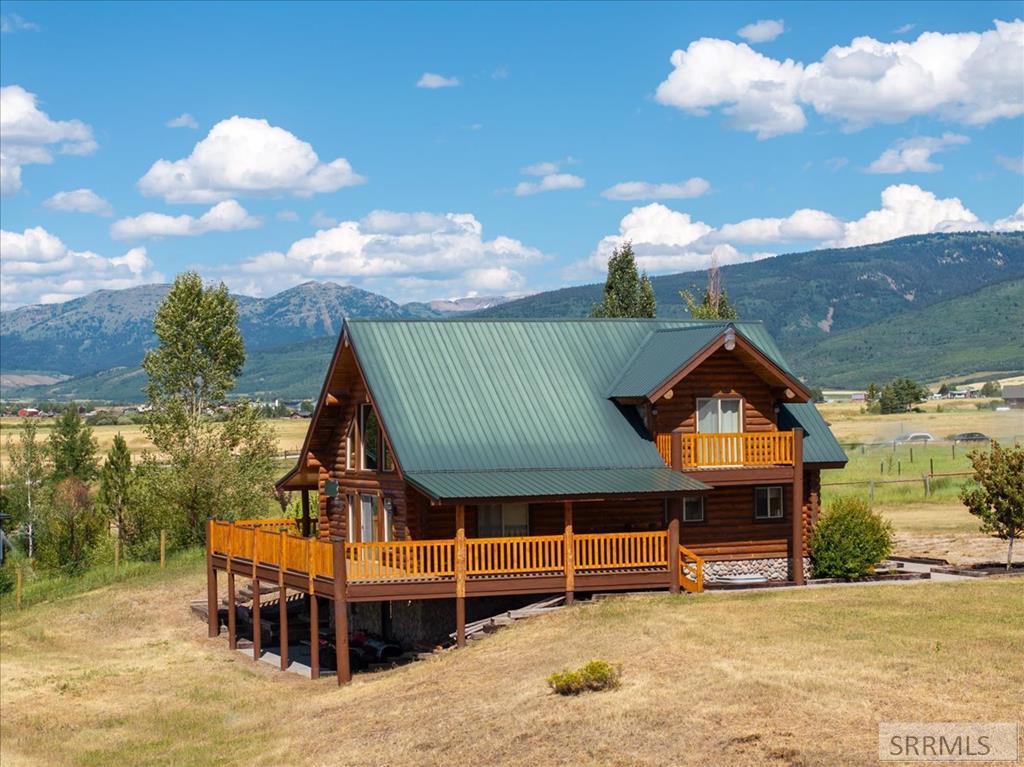 1102&1108 Pineview Lane