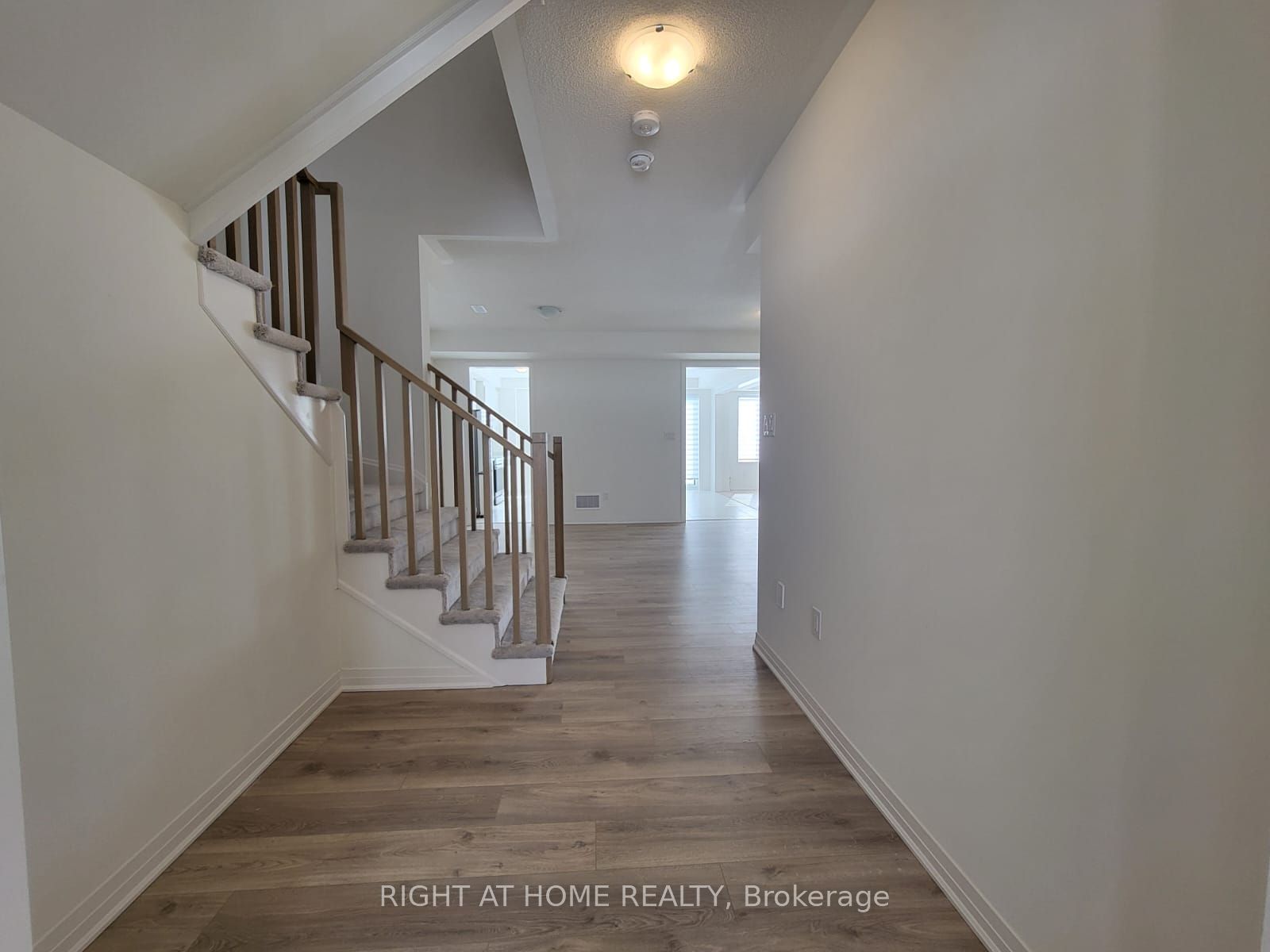 34 Copperhill Hts