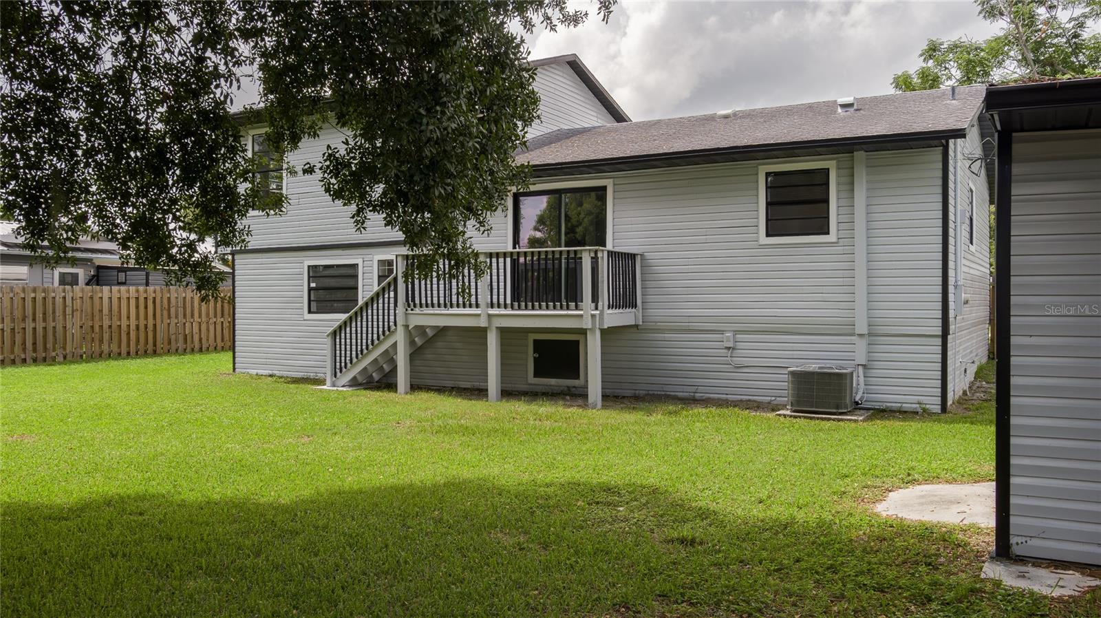 332 48th Street Court W