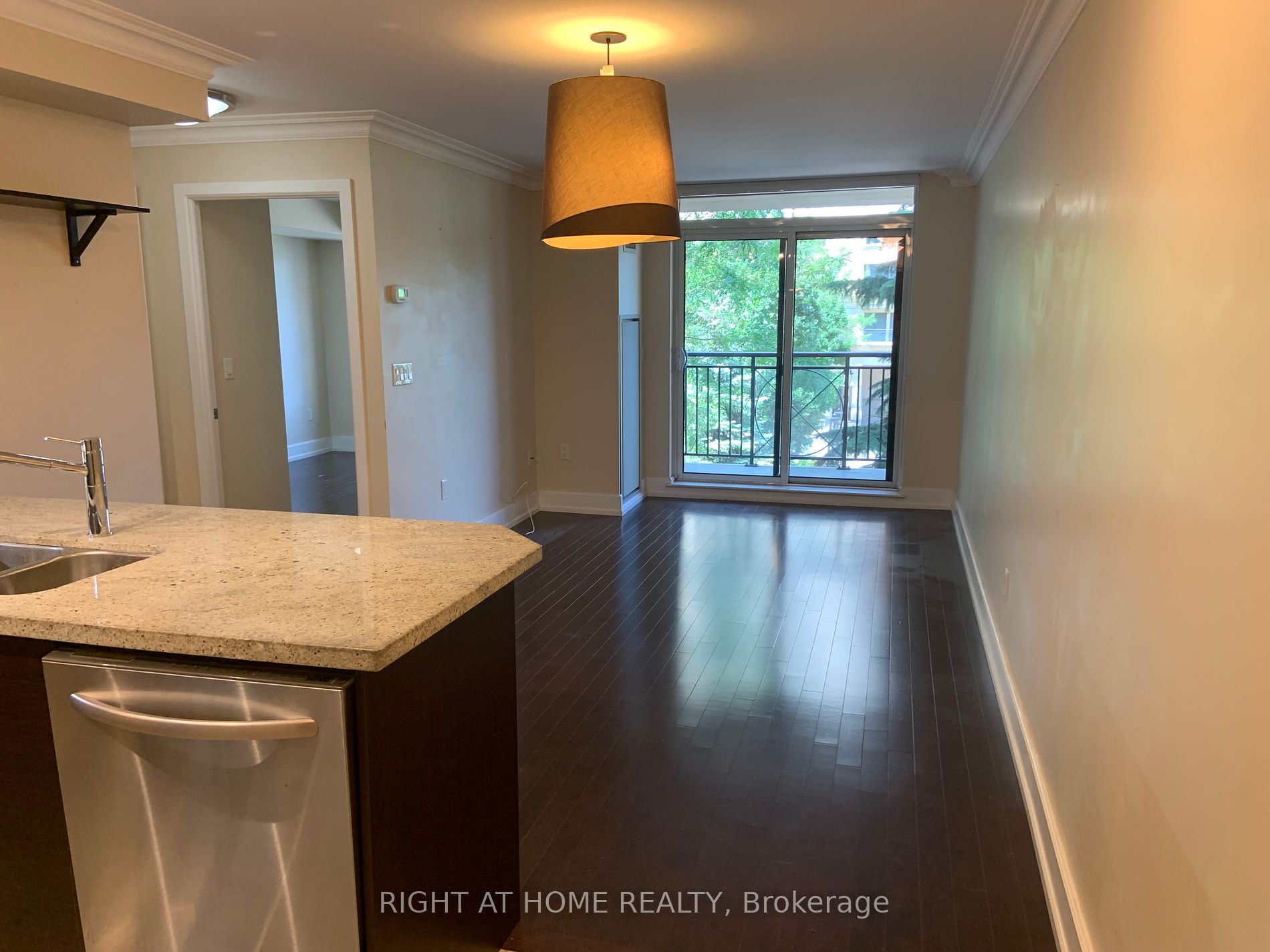 650 E Sheppard Ave 204