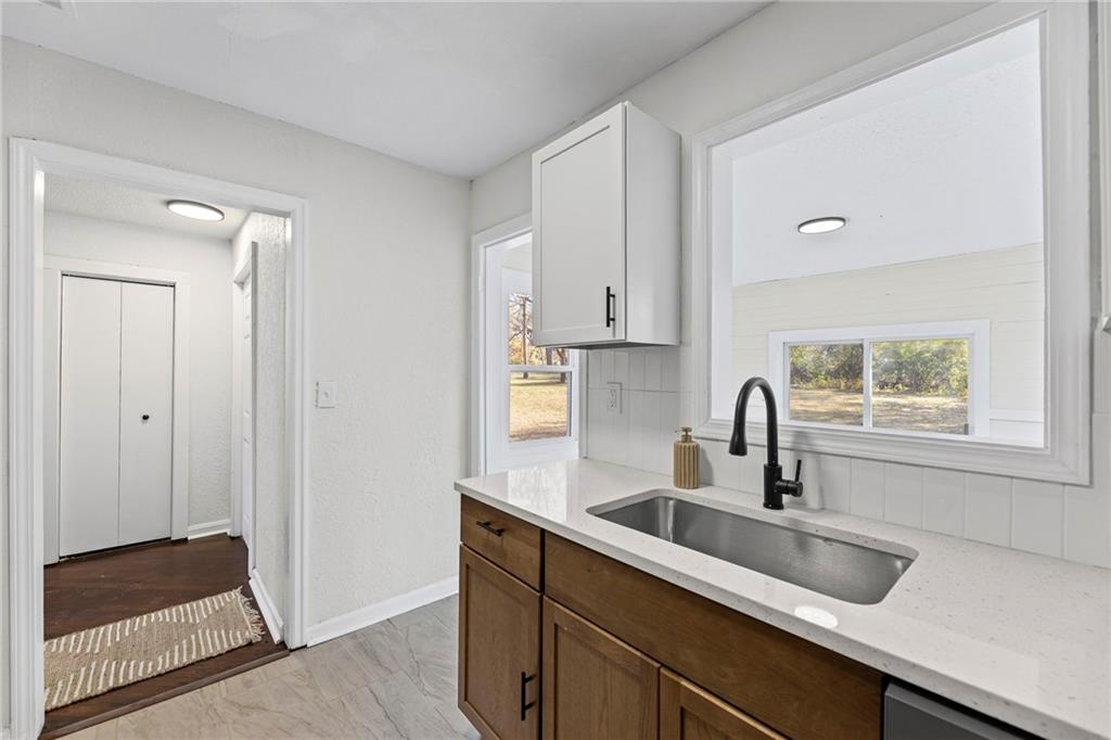 5631 Parkview Avenue