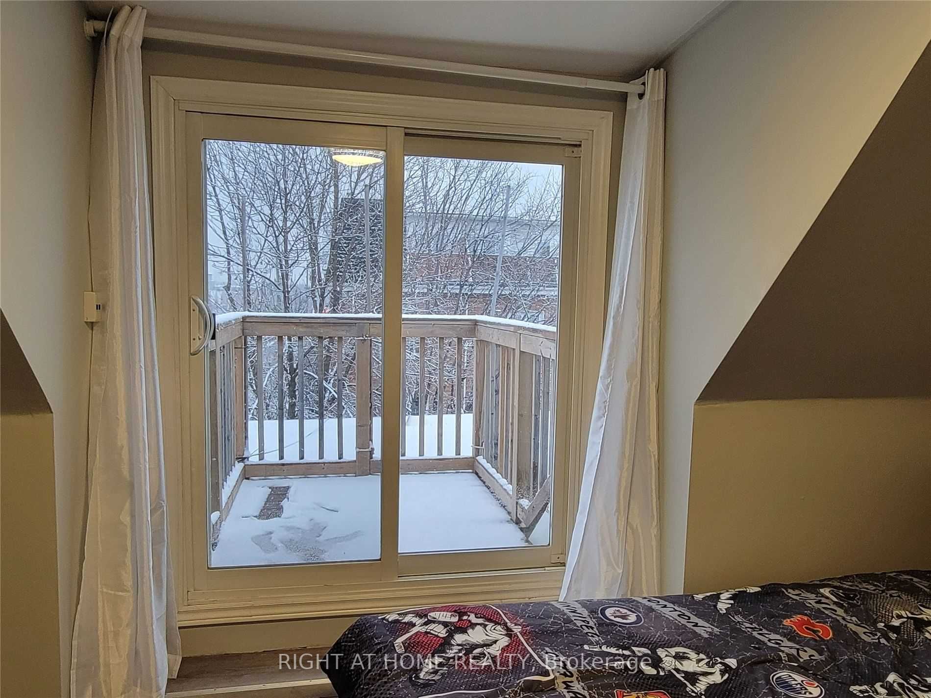 859 Gladstone Ave Unit A