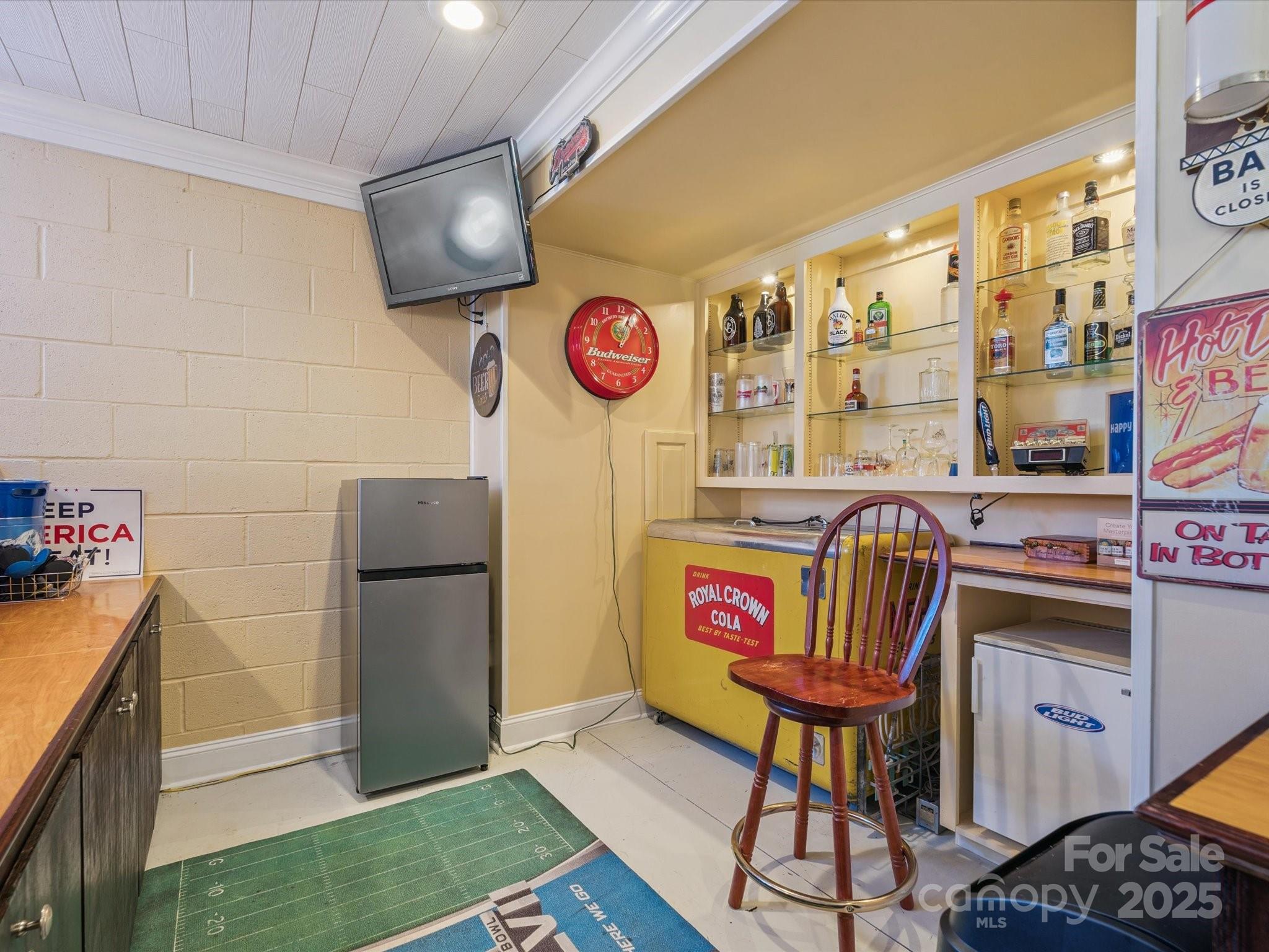 4050 Muirfield Drive