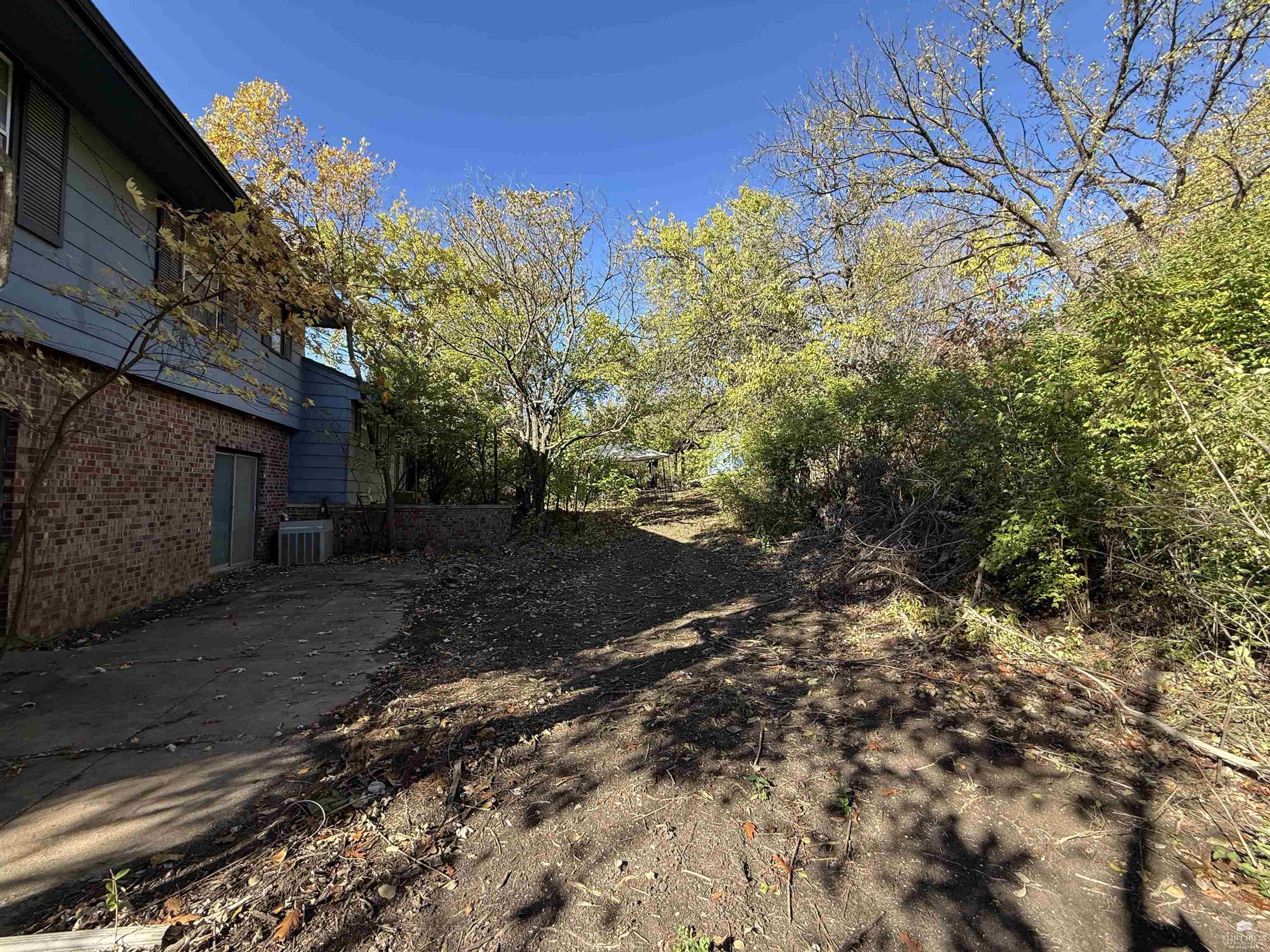 3030 Sunnyside Drive