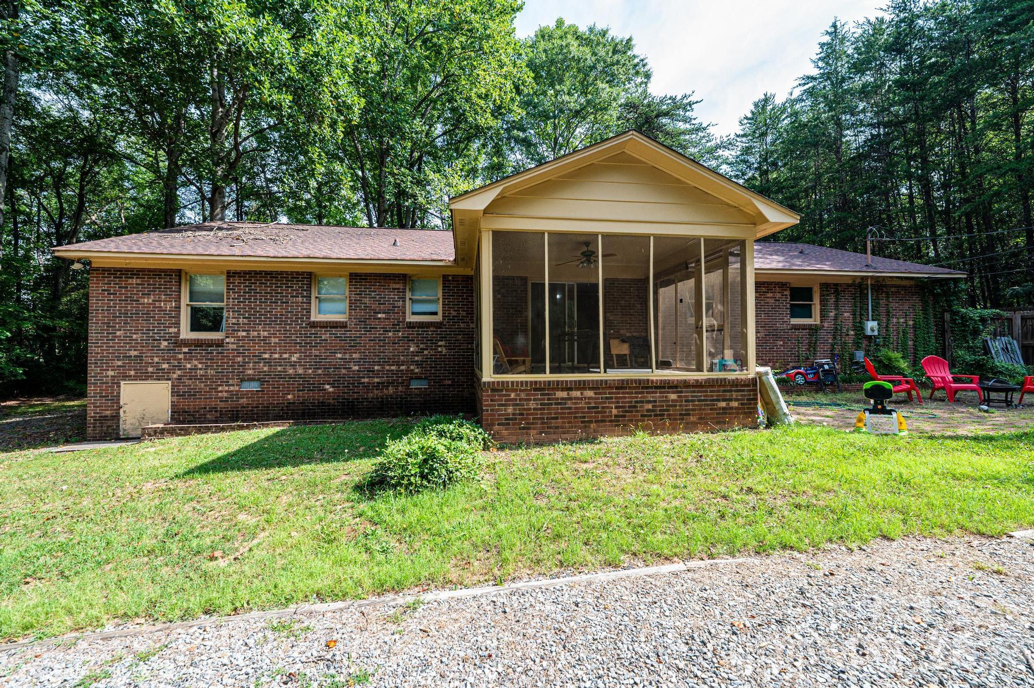 1113 Ponderosa Road