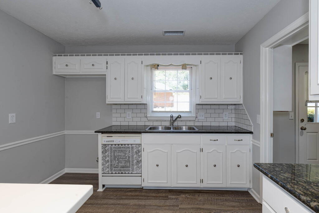 3 North Theri Ct