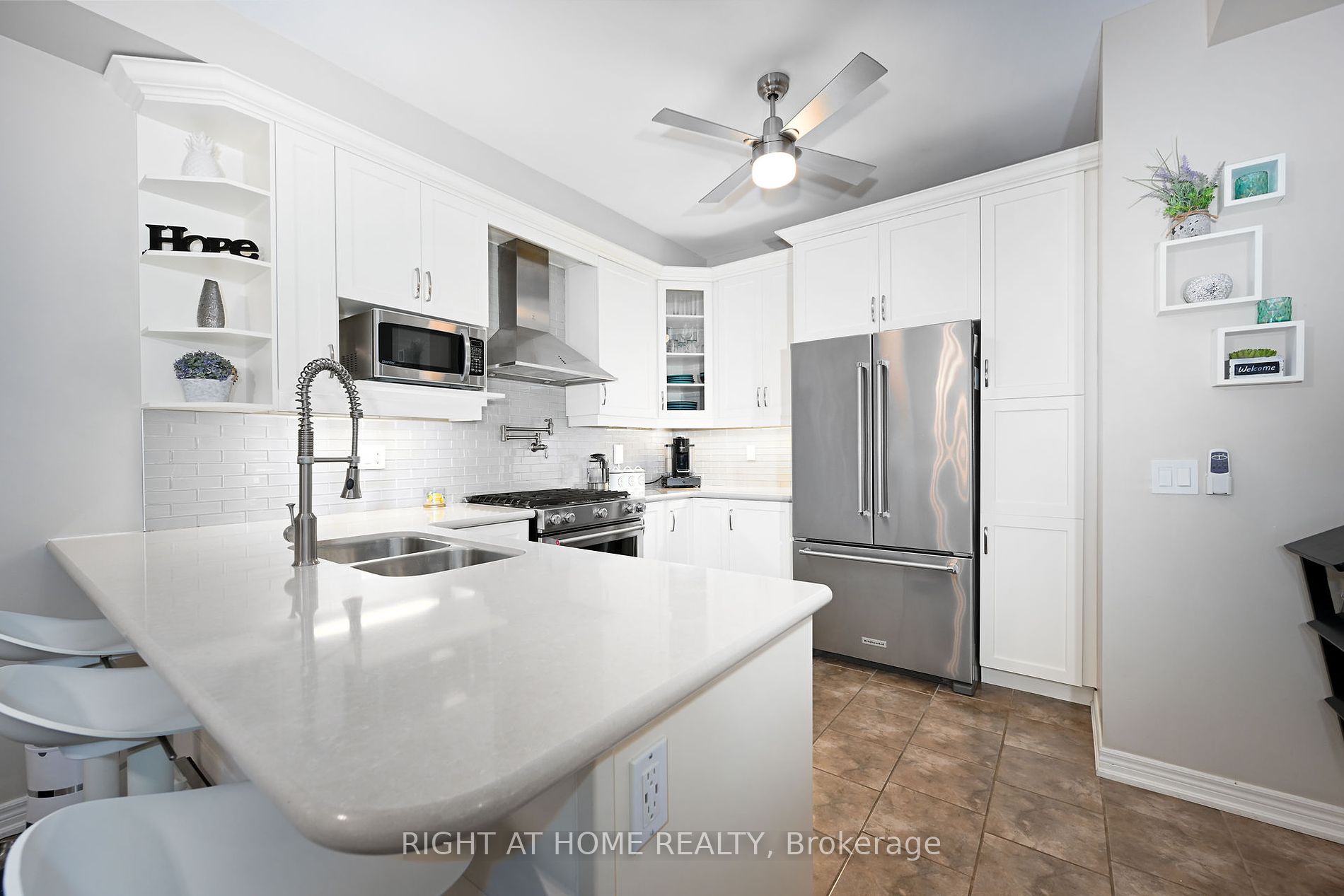 80 Fingland Cres