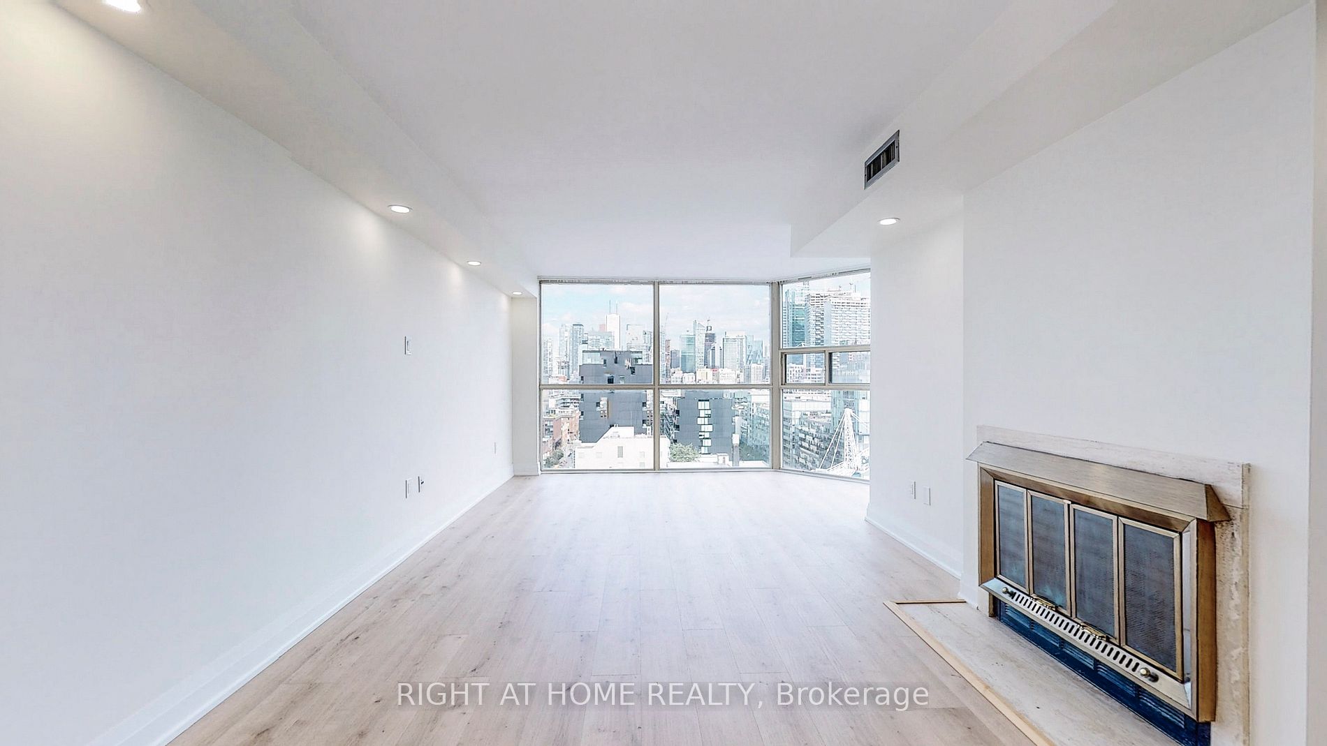 705 W King St 1802