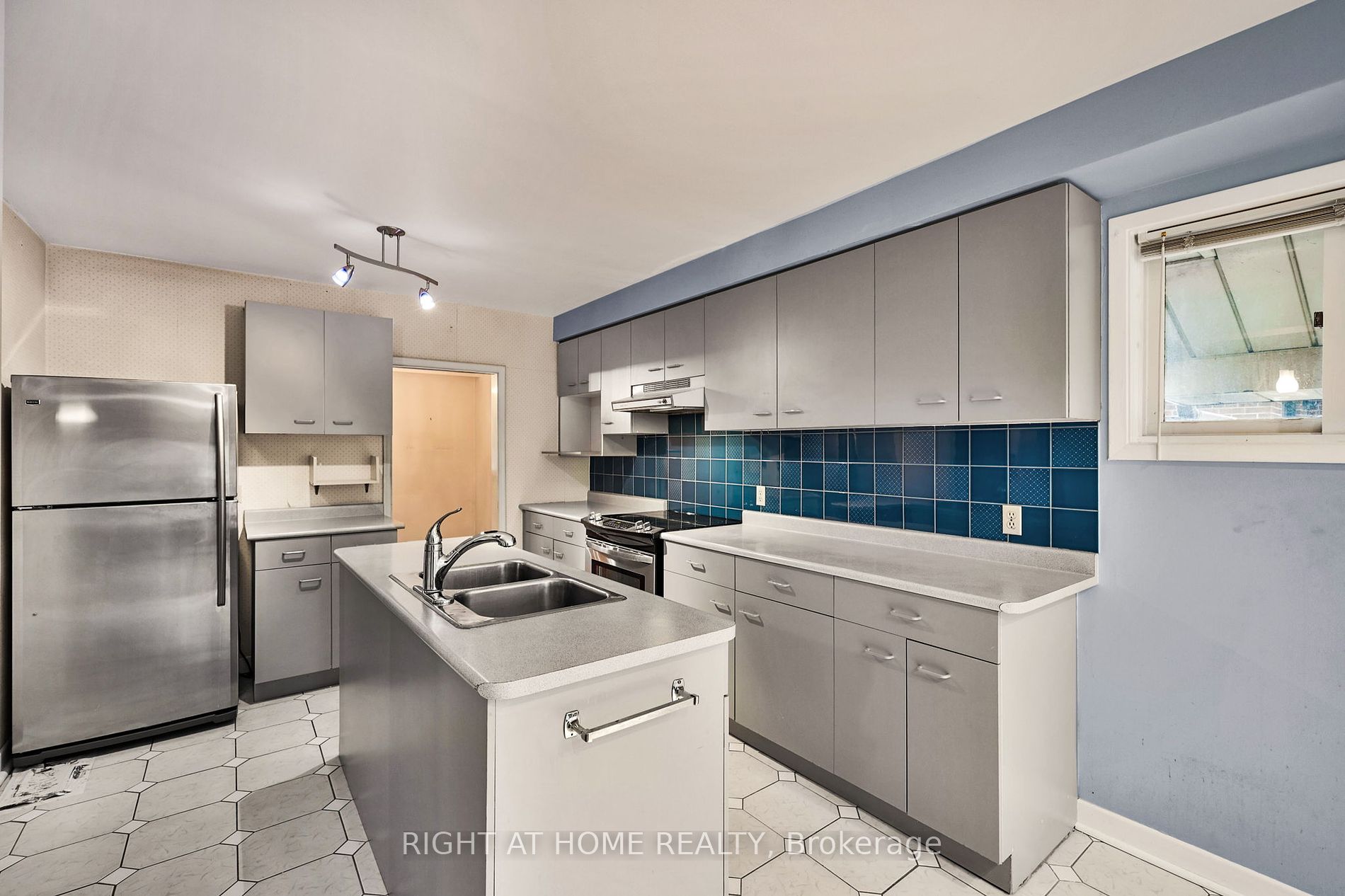 74 Cornerbrook Dr