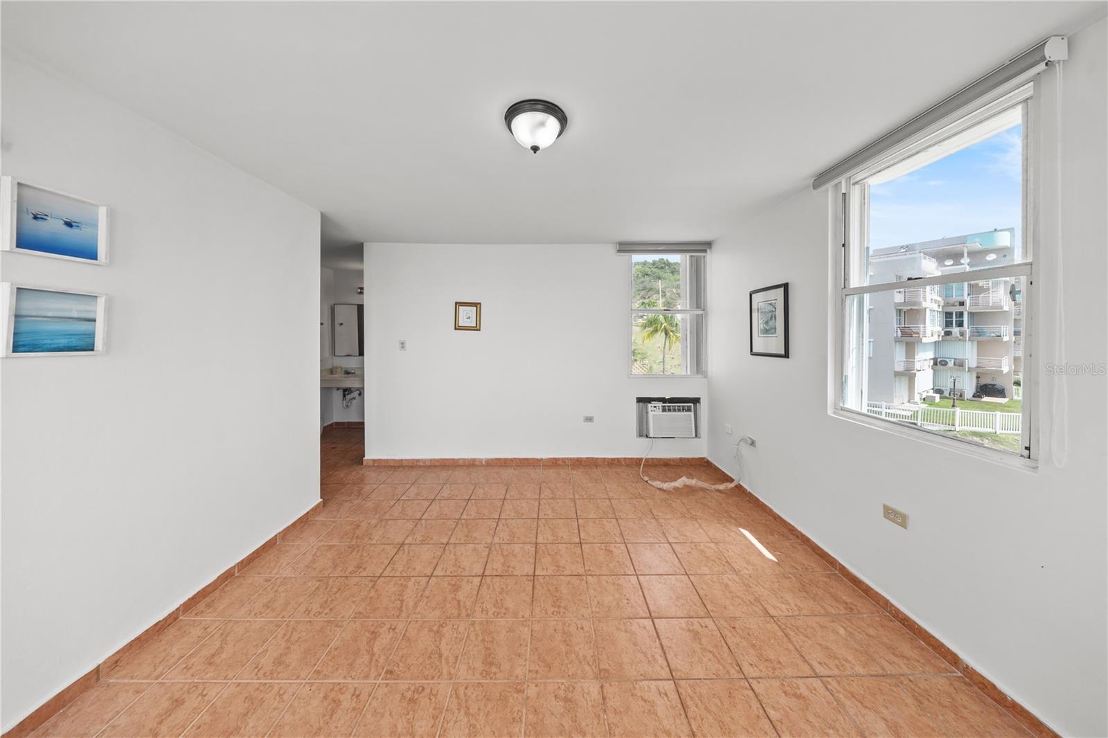 5015 Calle Punta Tuna 2006