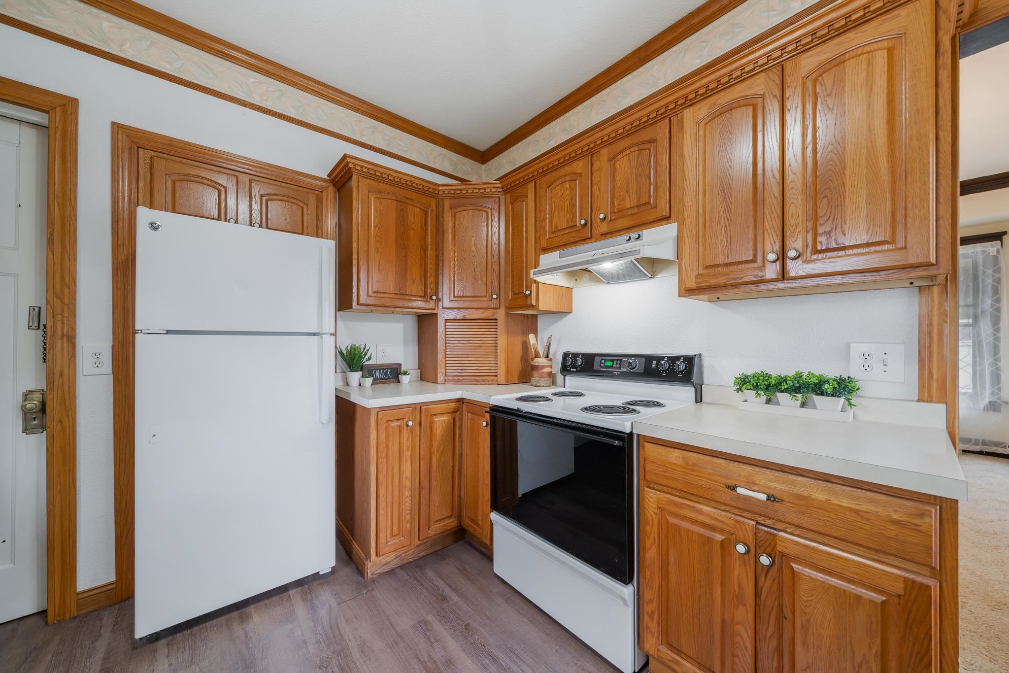 30 Oaklawn Avenue