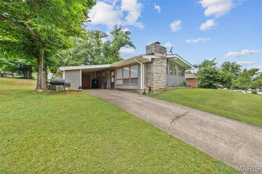 319 Lilac Drive