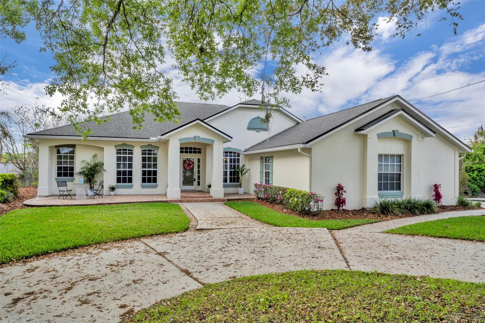 1800 Magnolia Avenue
