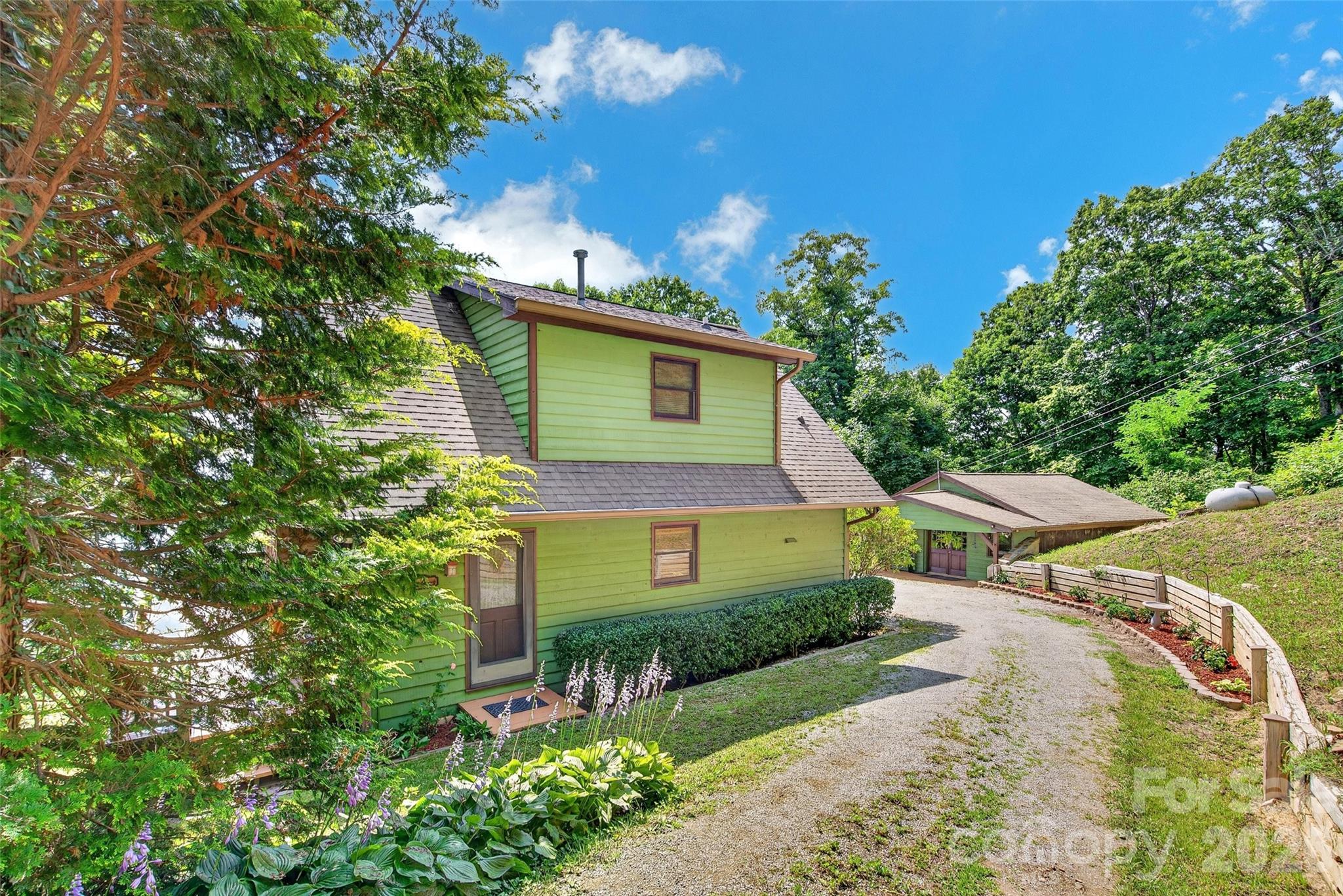 1347 Wipprecht Drive