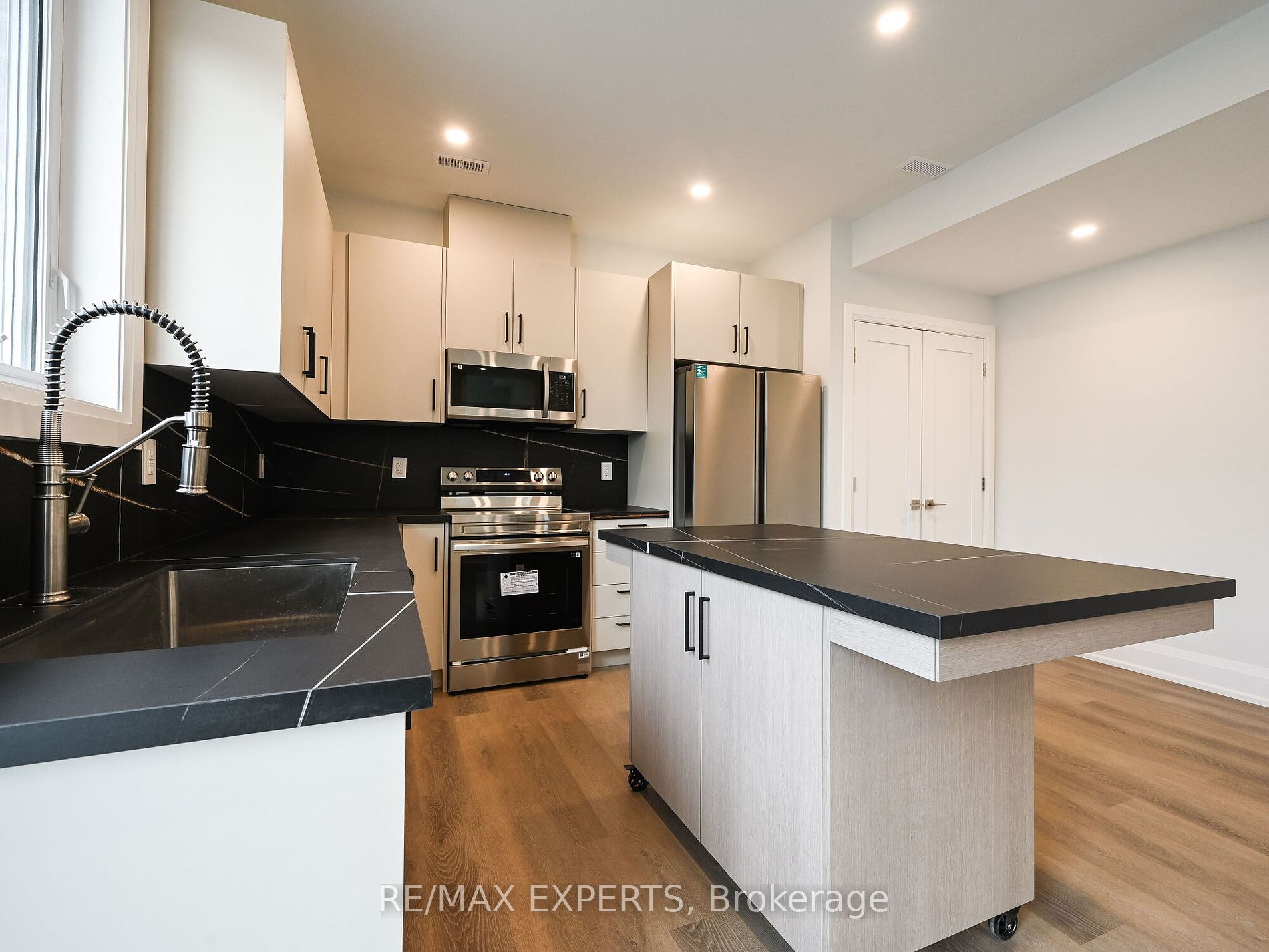 78 Teignmouth Ave LANEWAY