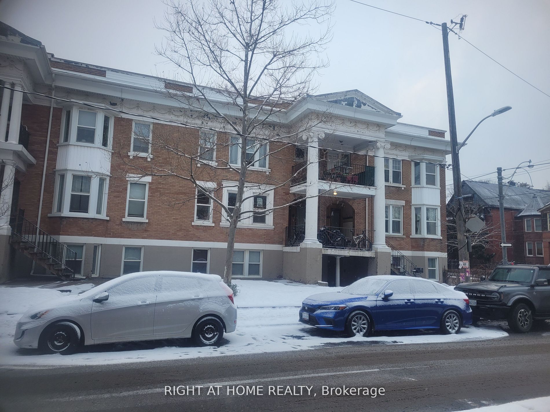 140 Cowan Ave 4