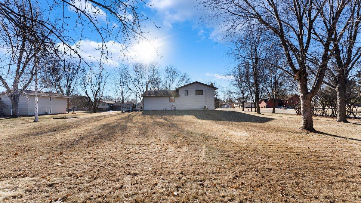 6215 Laurel Road