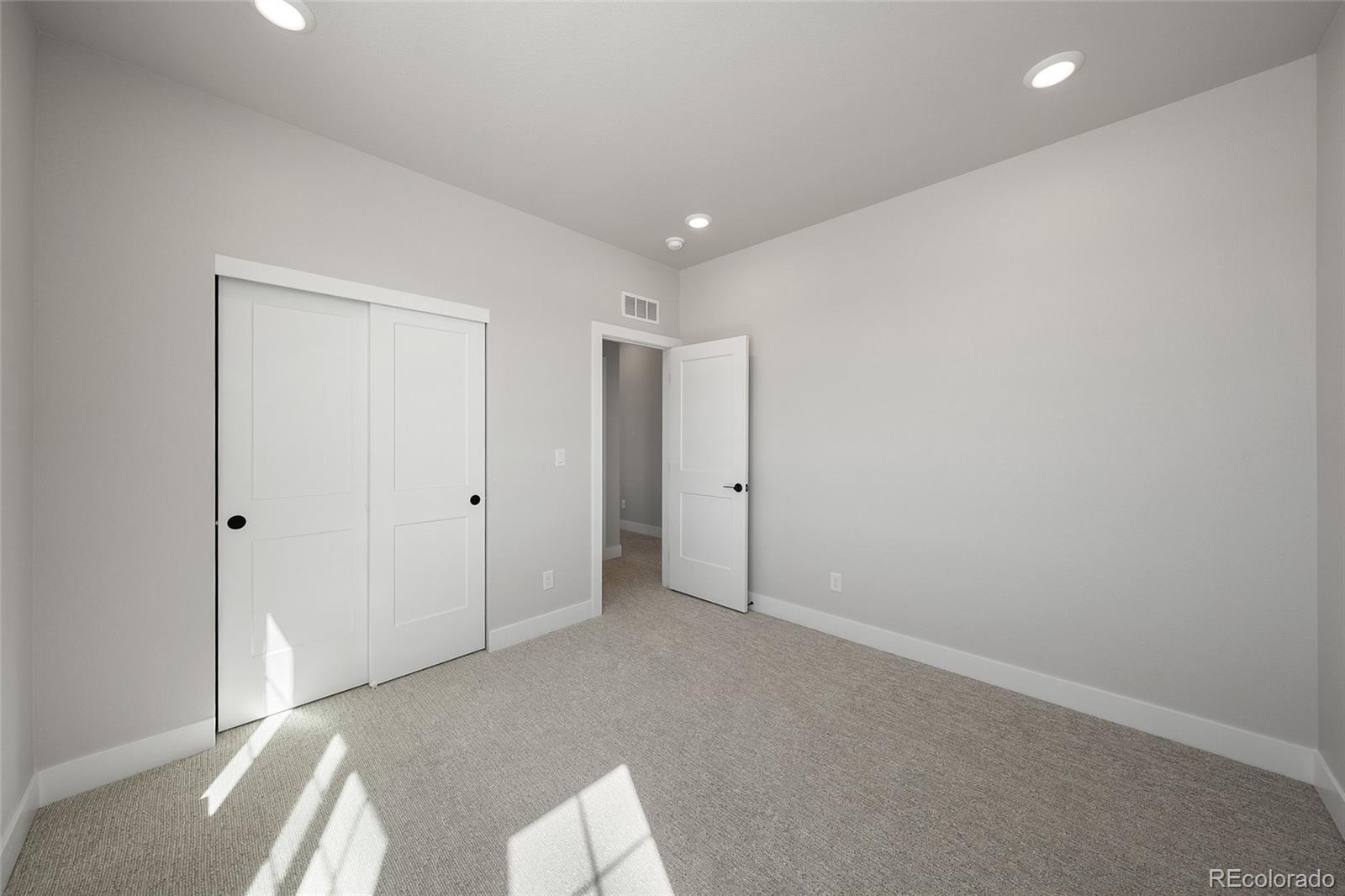8652 Whiteclover Street