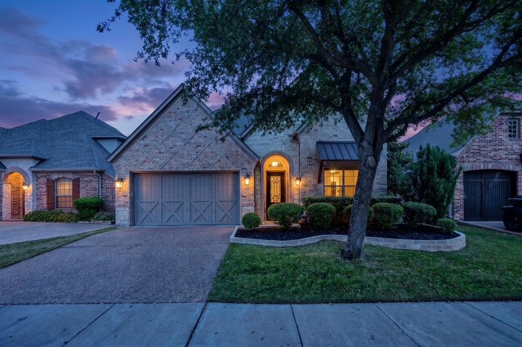 221 Versailles Lane